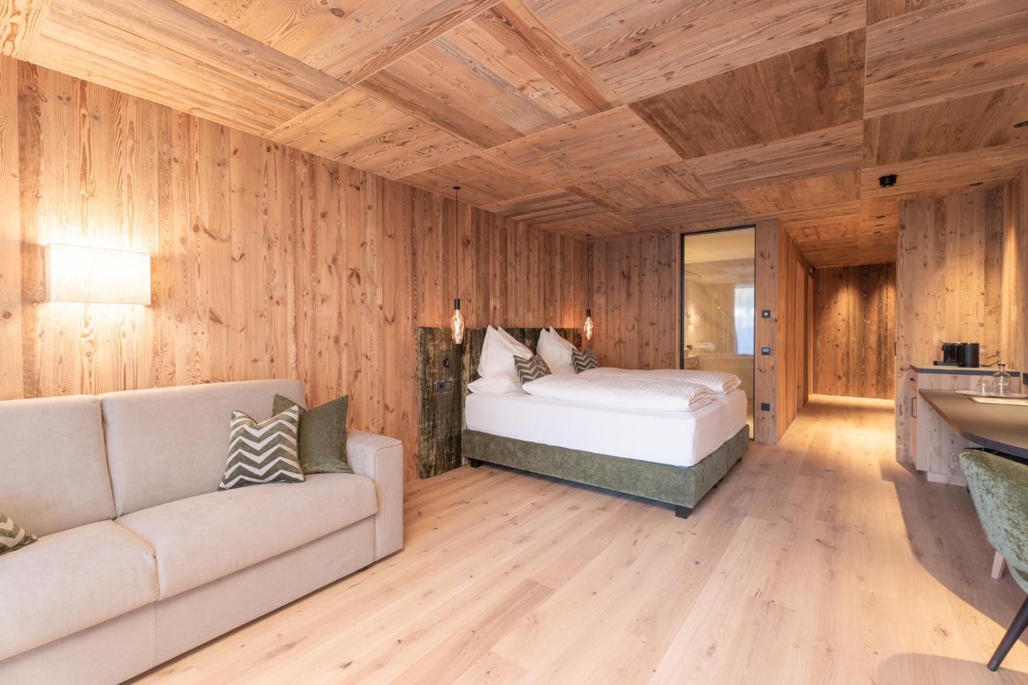 Deluxe Junior Suite