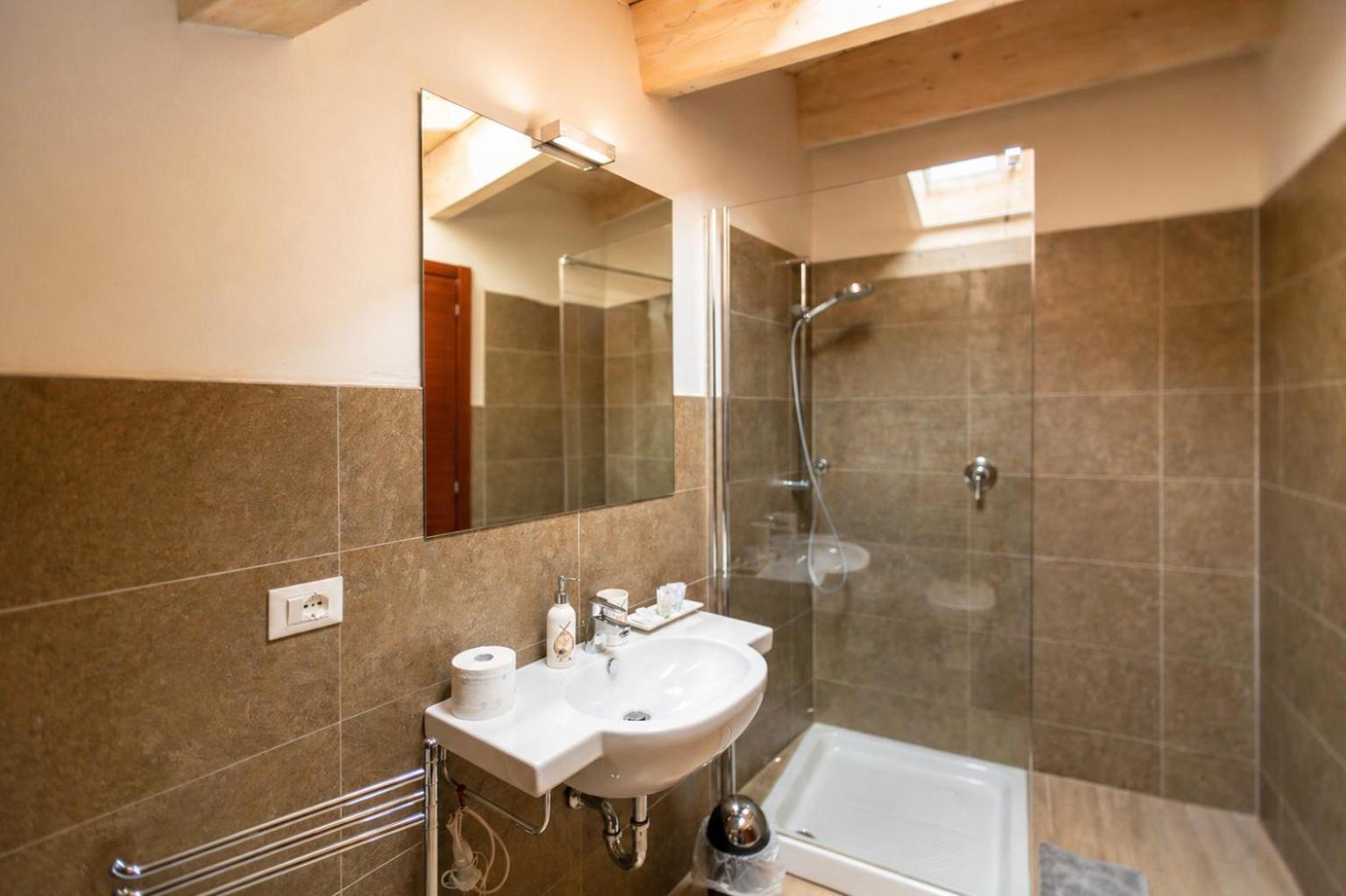 Family Room Shower