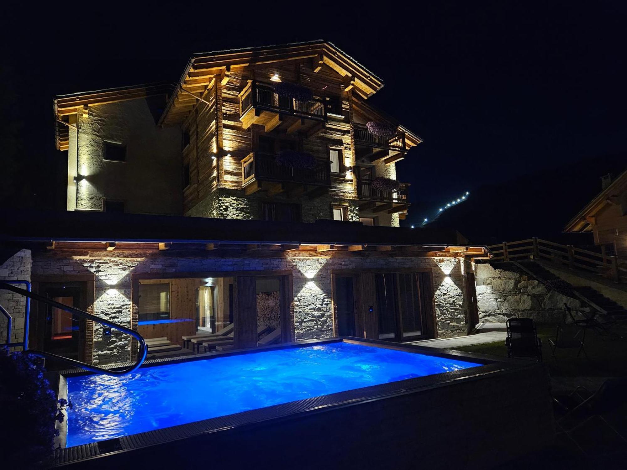 Double or Twin Room Balcony