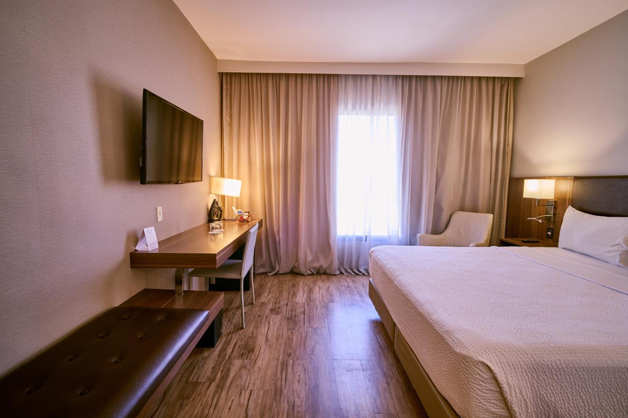 Luxury Double 1 King Bed