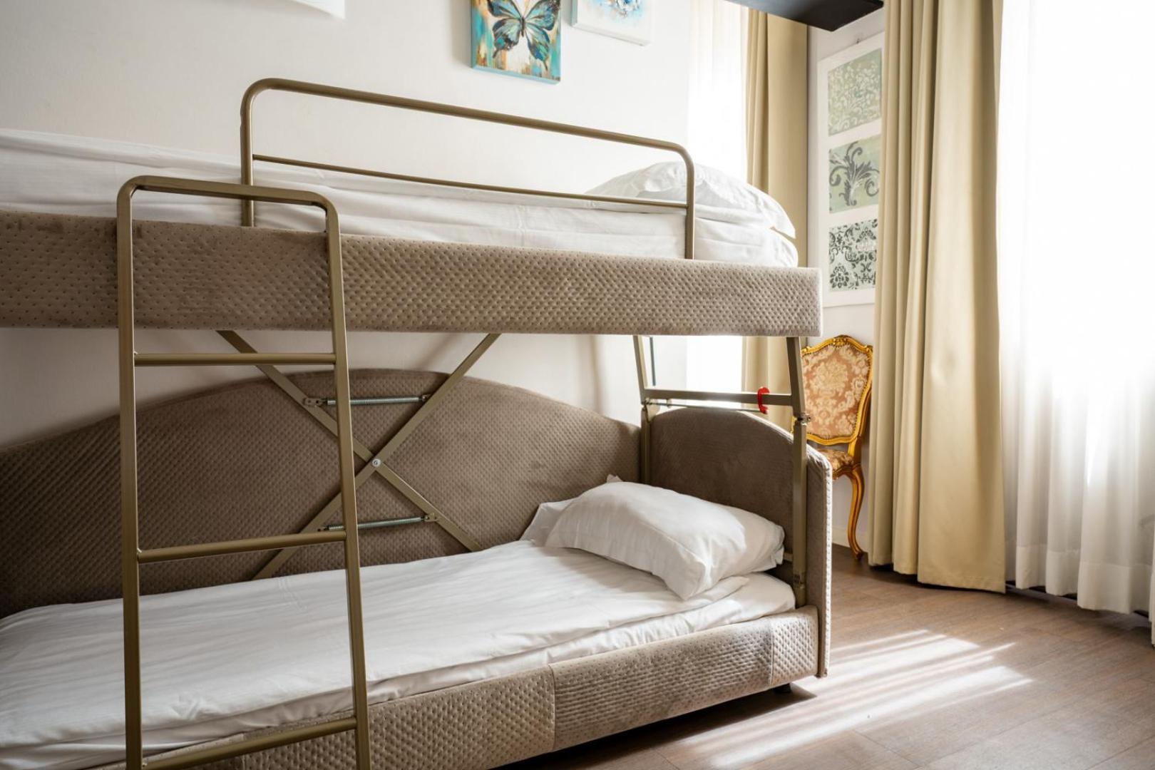 One-Bedroom Apartment,1765945701:JPEG