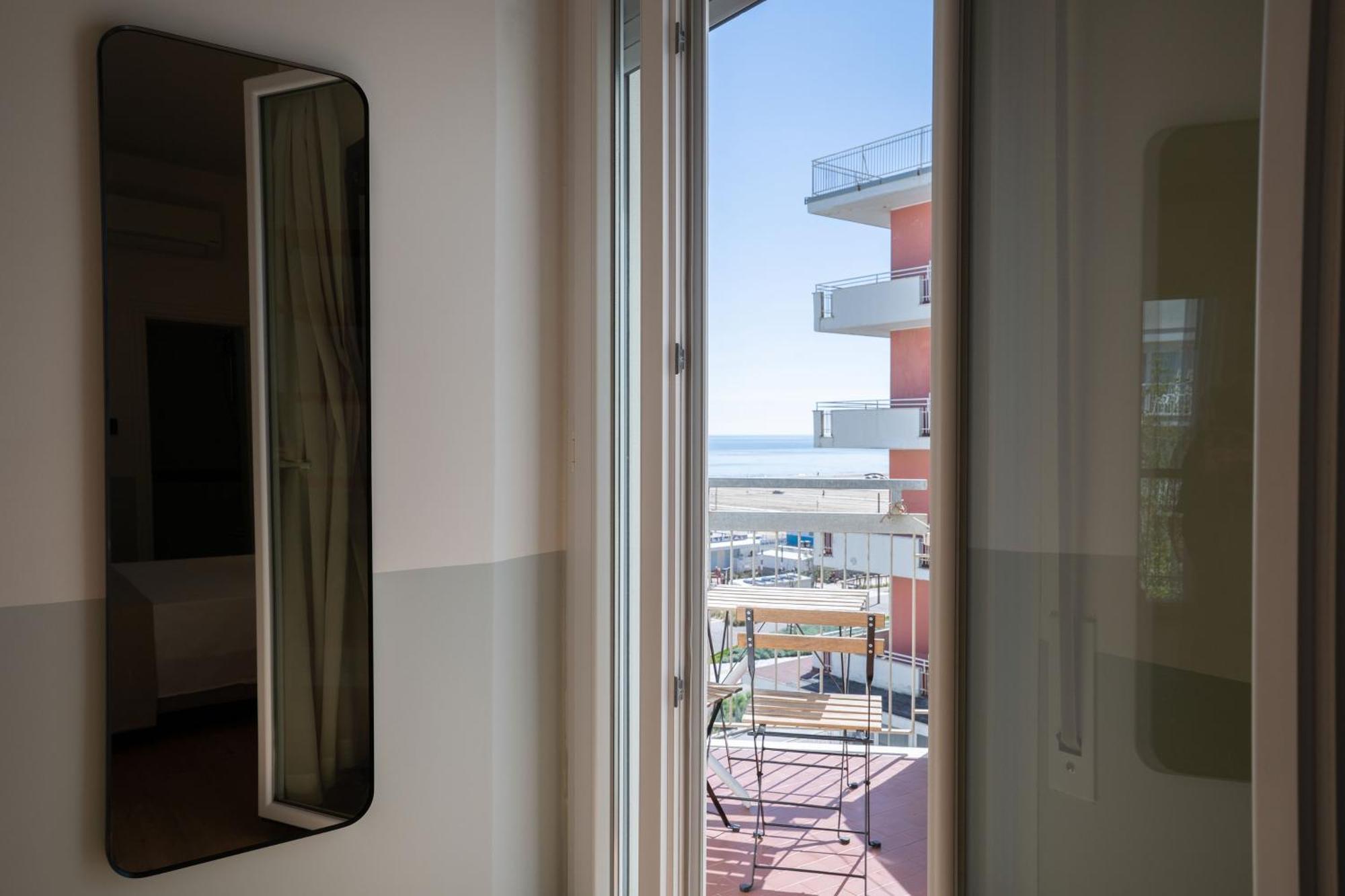 Smart Design Double Room Balcony