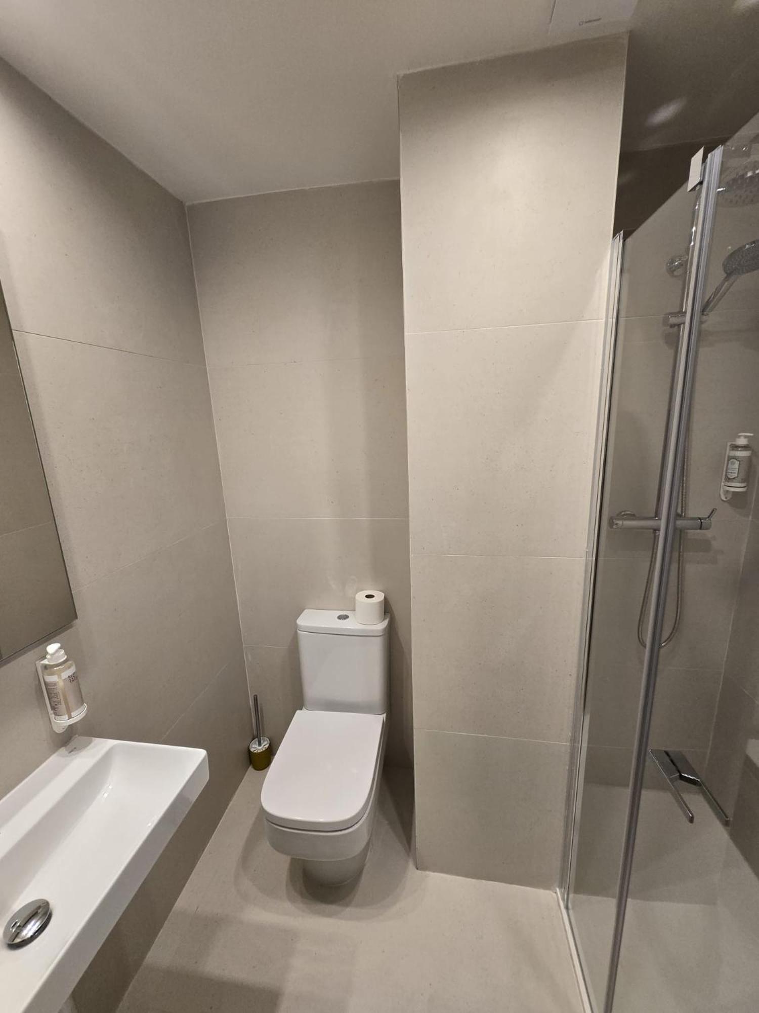 Double Room Extra Bed private bathroom,1766229854:JPEG