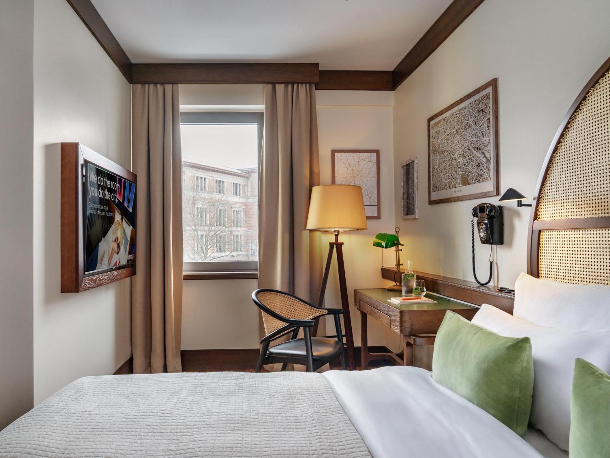Double Room,1766349537:JPEG