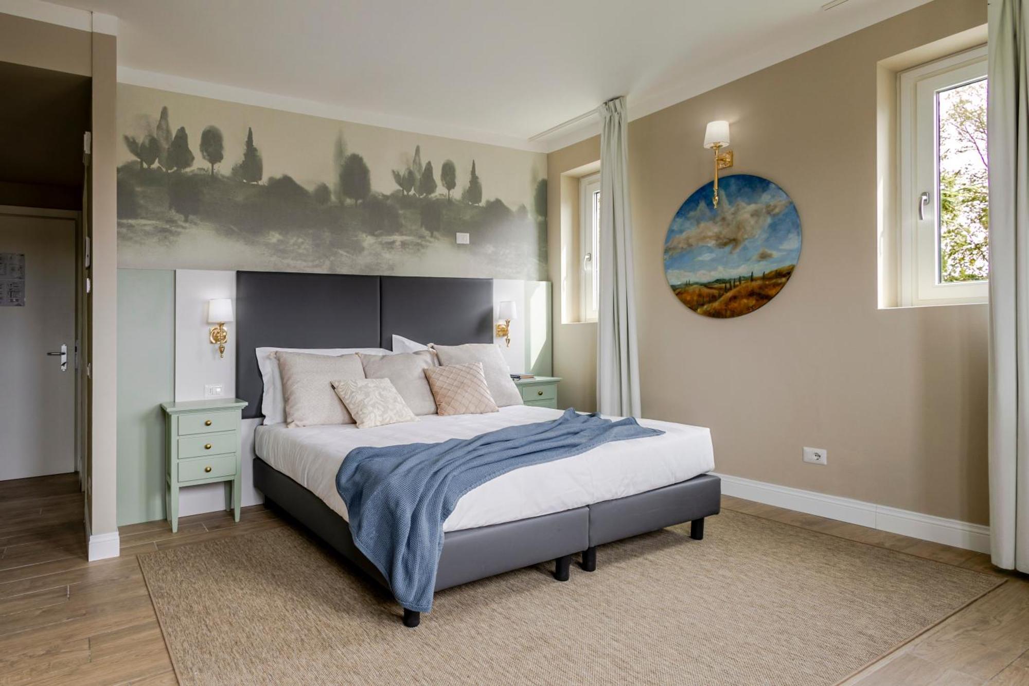 Large Double Room,1766953563:JPEG
