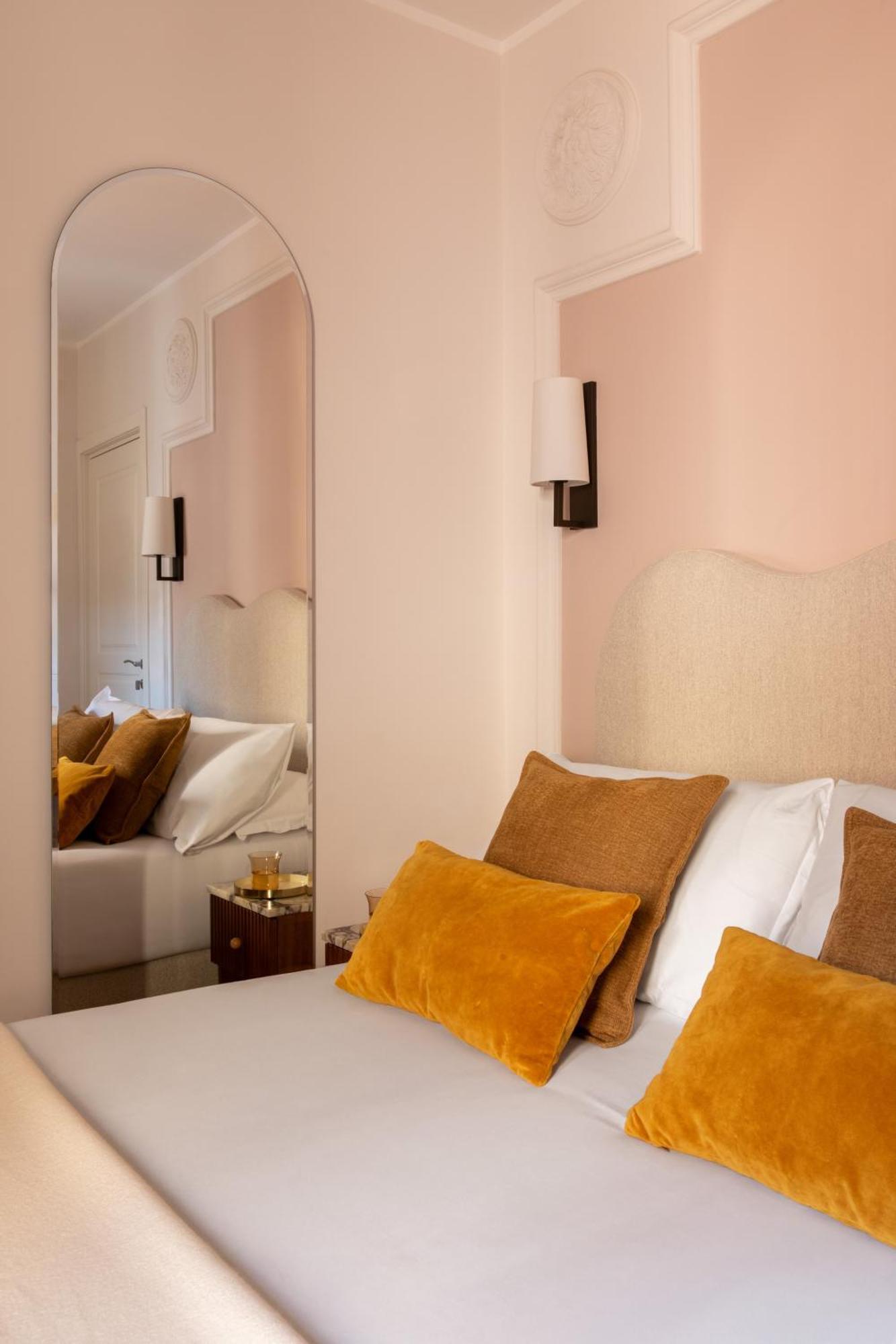 Double Room,1768272379:JPEG