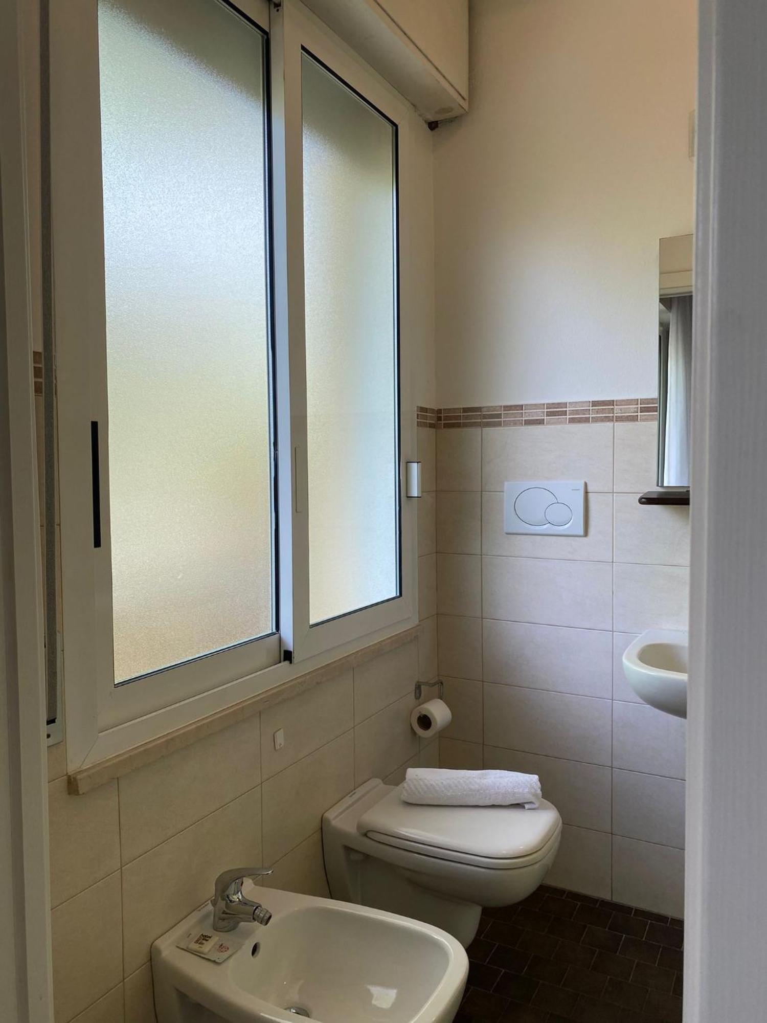 Double or Twin Room,1769532719:JPEG