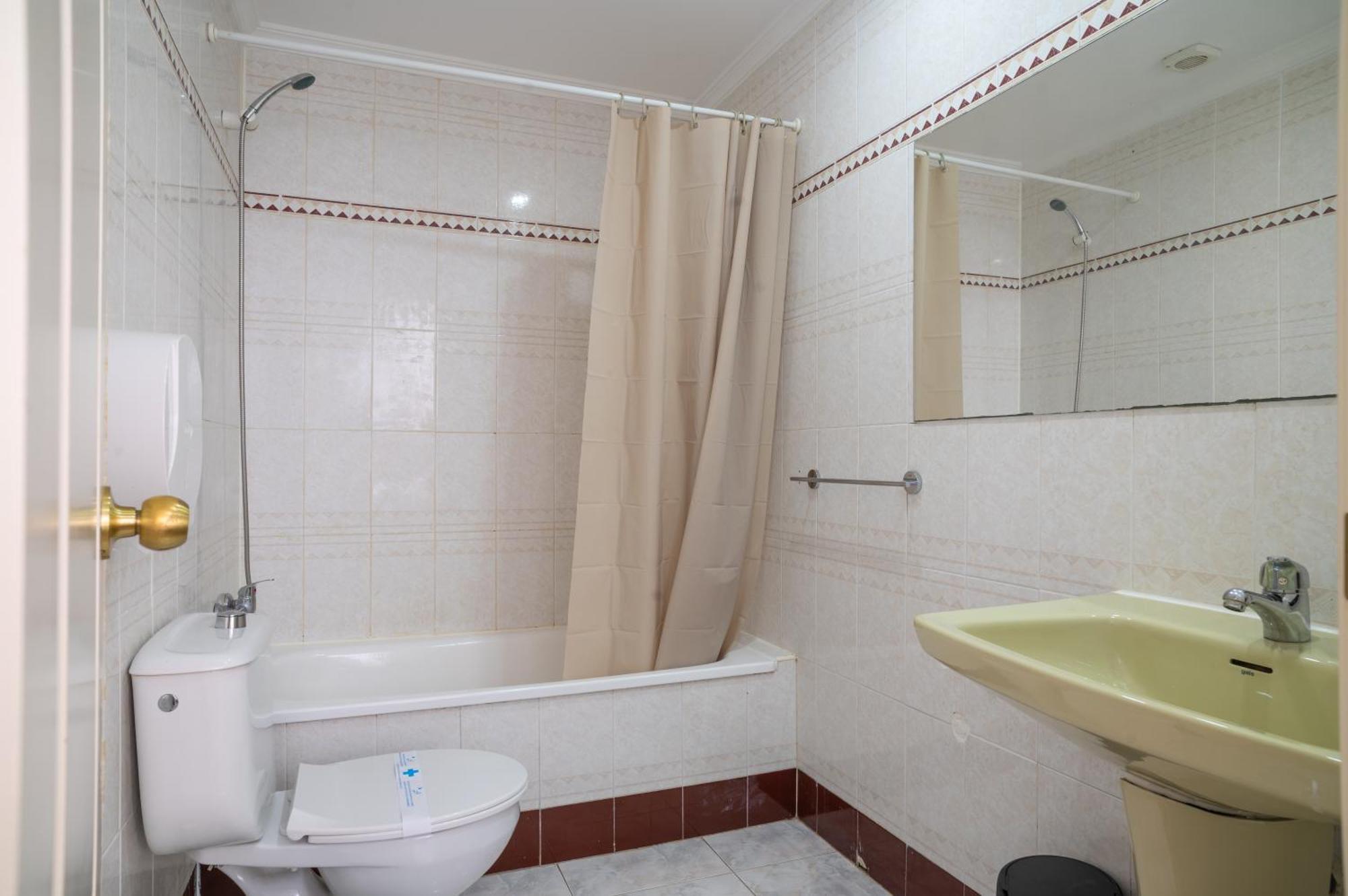Basic Triple Room,1772919847:JPEG