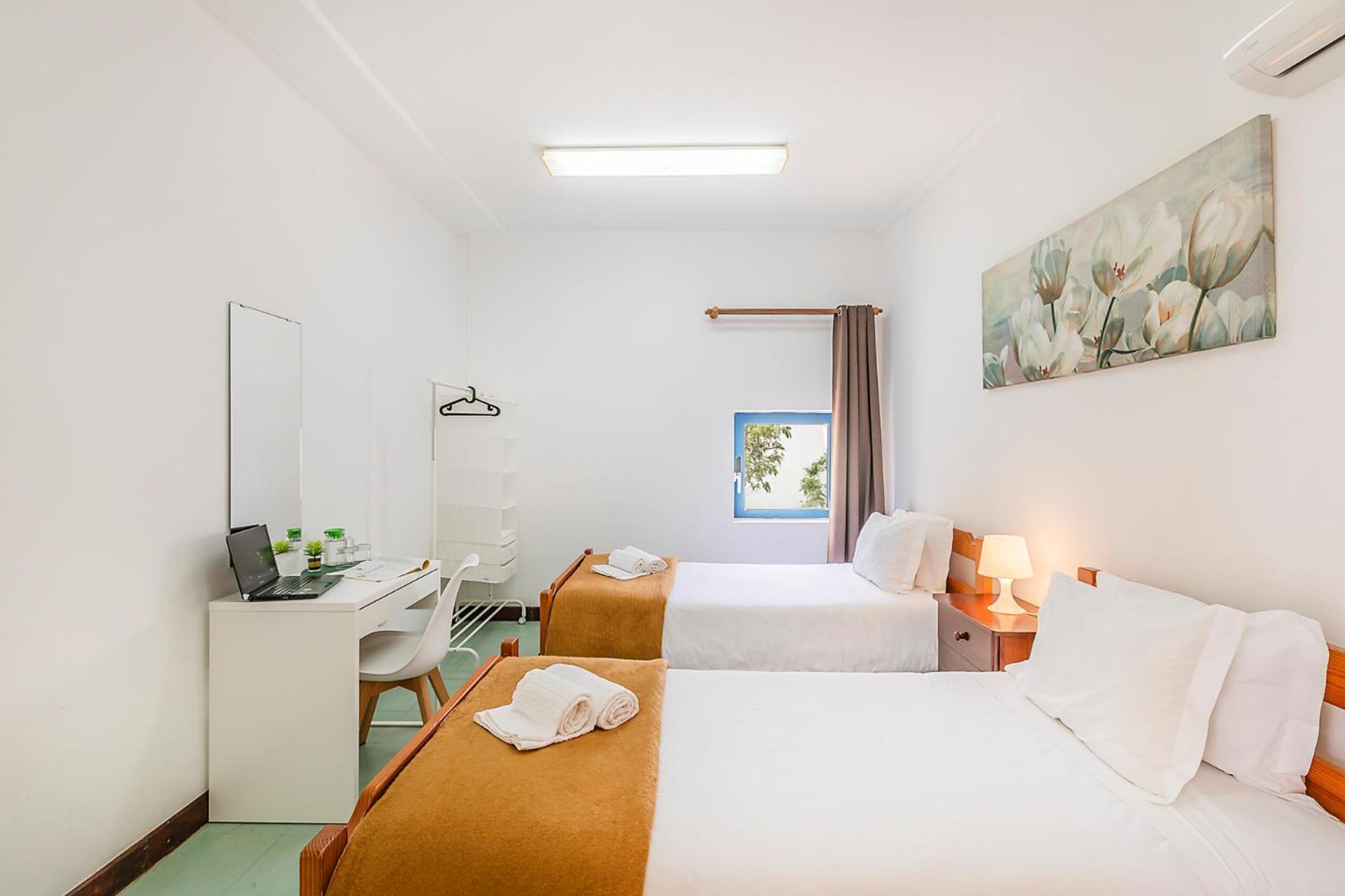 Twin Room,1769859284:JPEG
