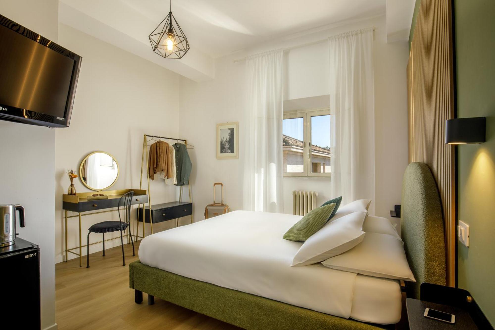 Double room overlooking the Basilica