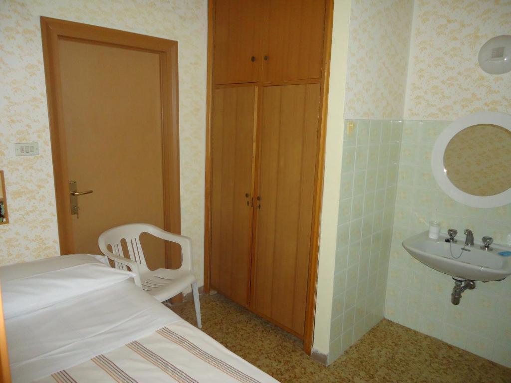 Basic Double or Twin Room Sea View,17701724:JPEG