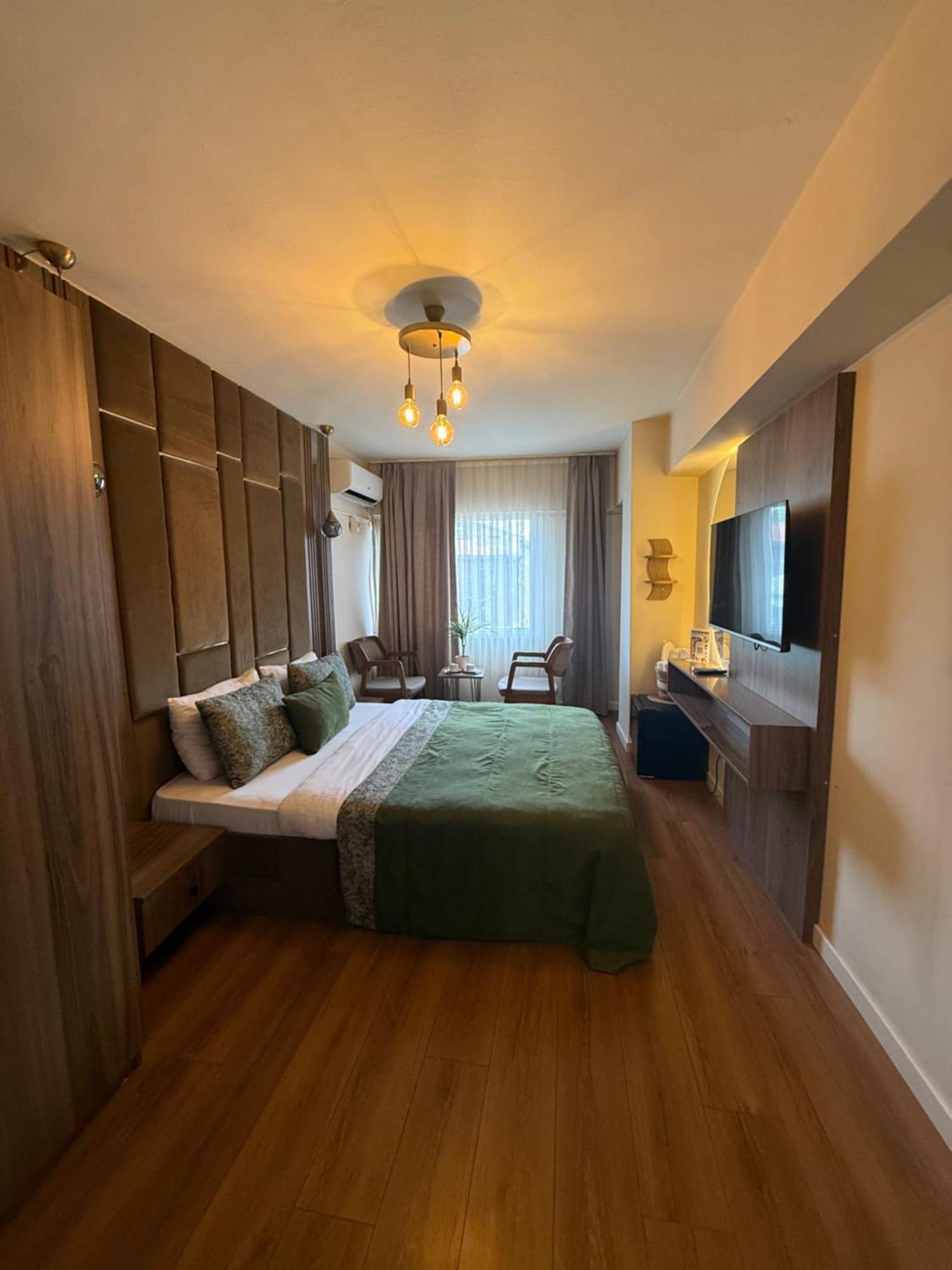 Large Double Room,1770348702:JPEG