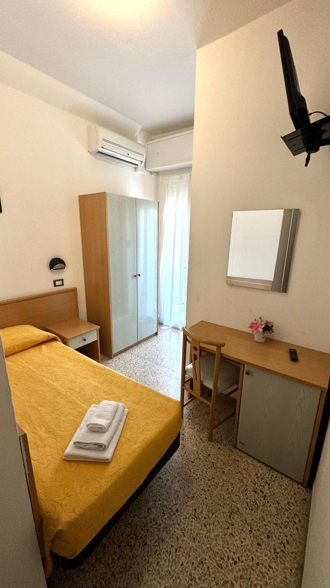 Single Room Balcony