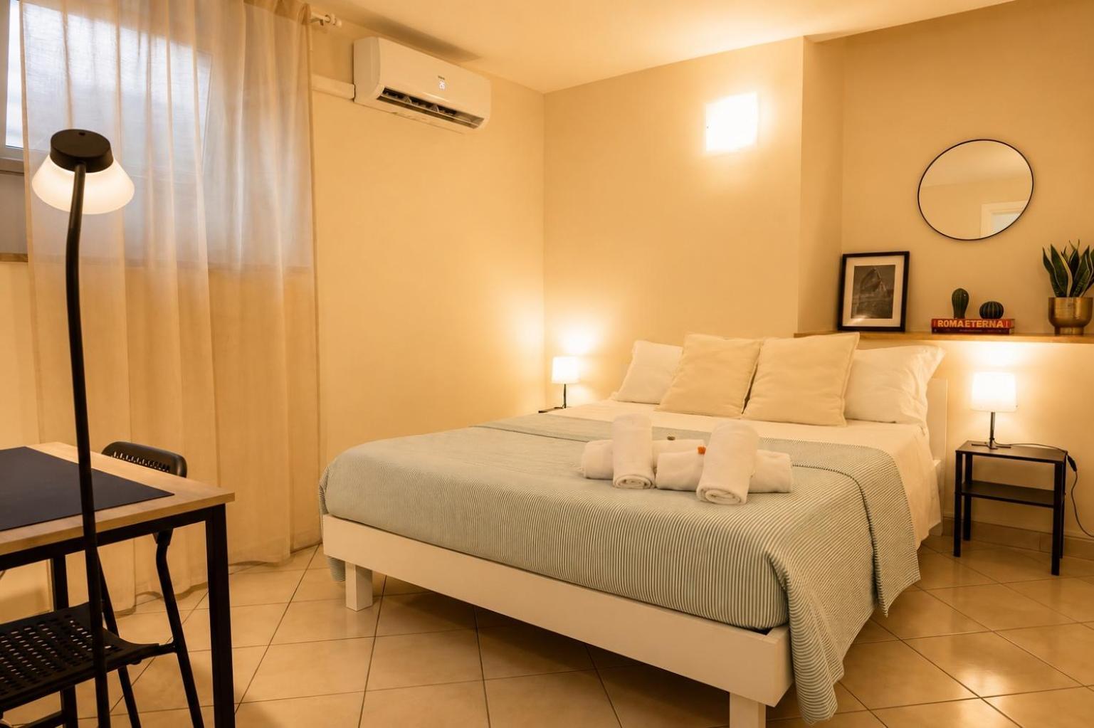 Double Room Private External Bathroom
