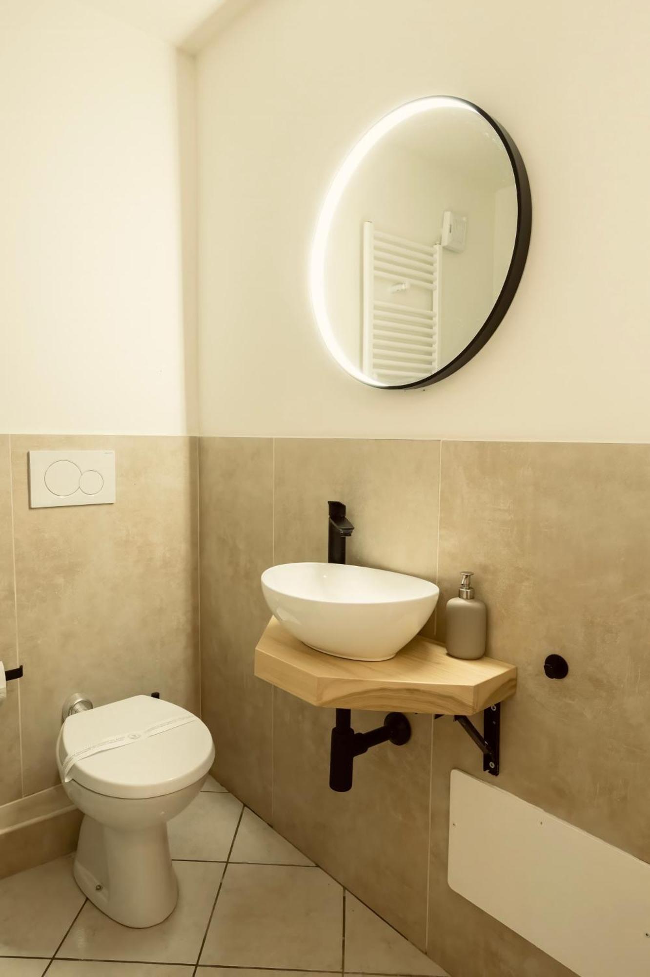 Double Room Private External Bathroom