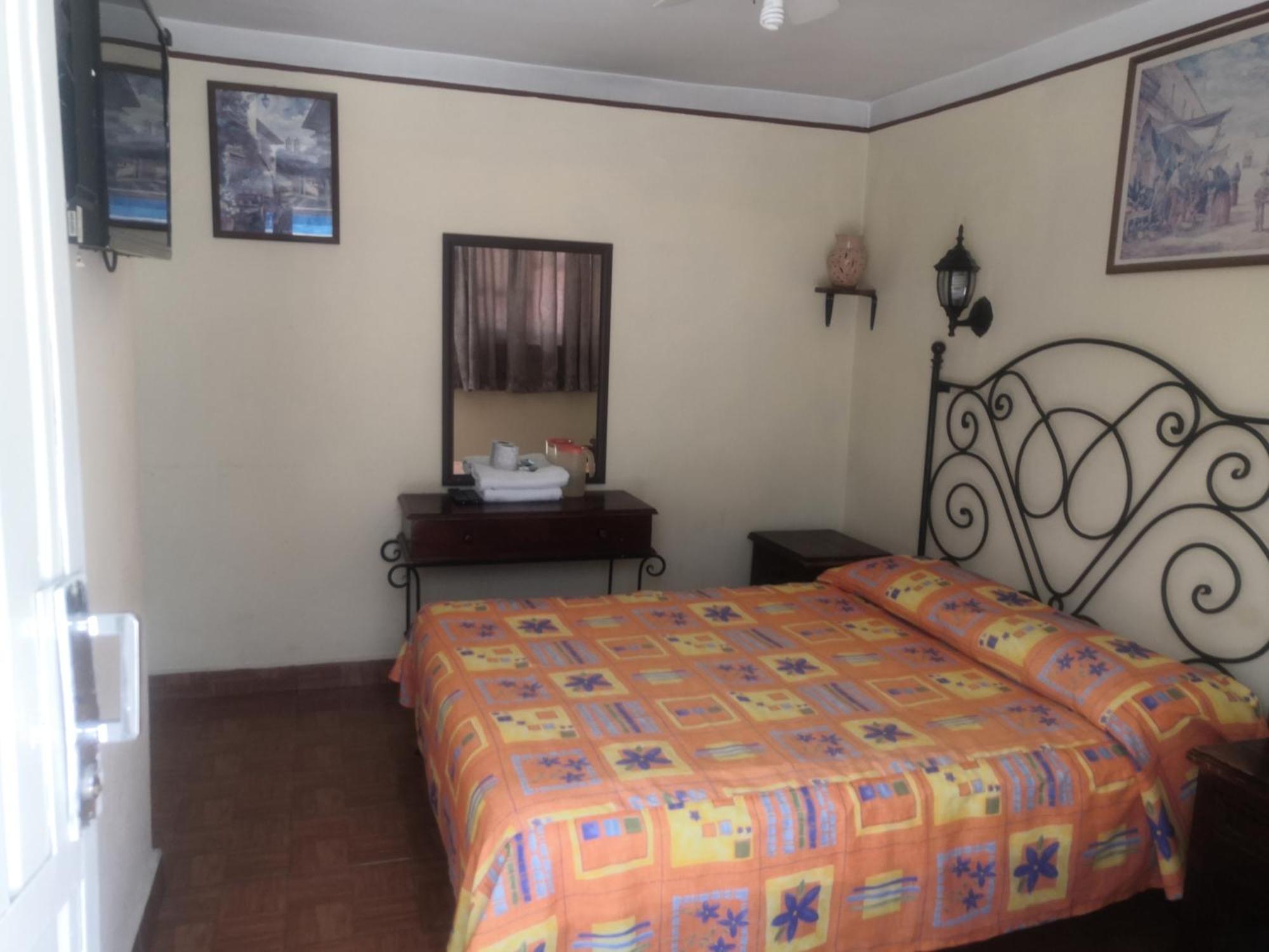 Single Room Private Bathroom