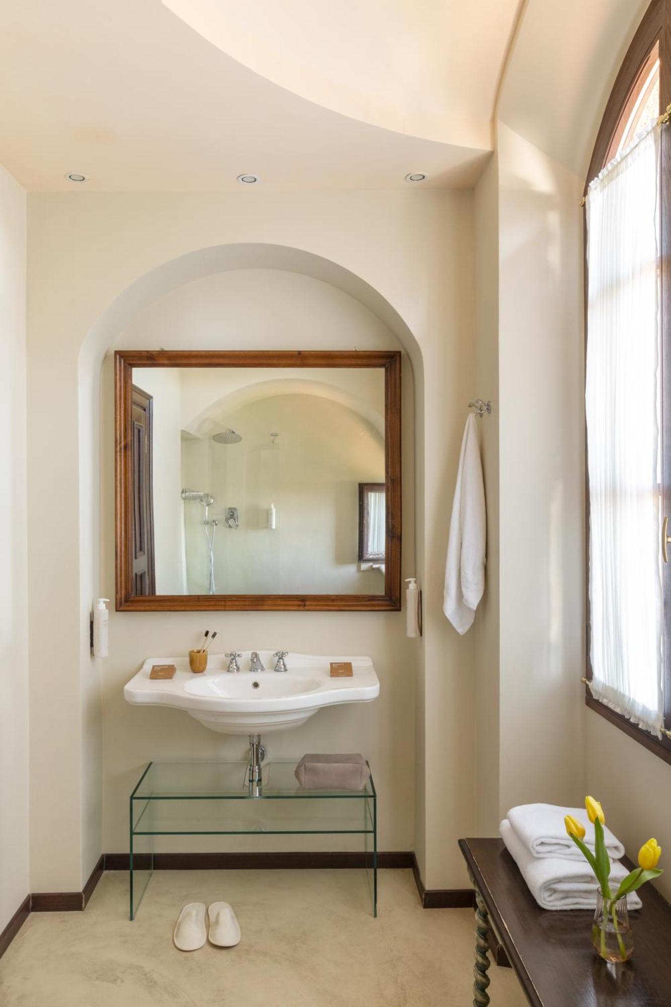 Junior Suite,1770843119:JPEG