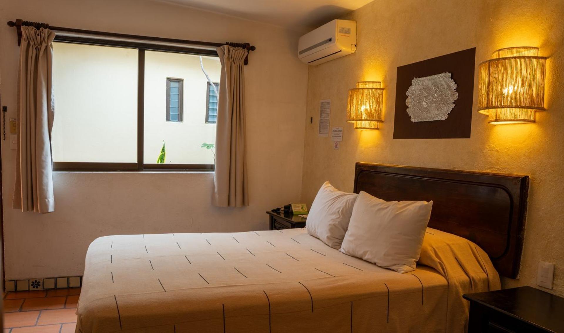 Standard Queen Room