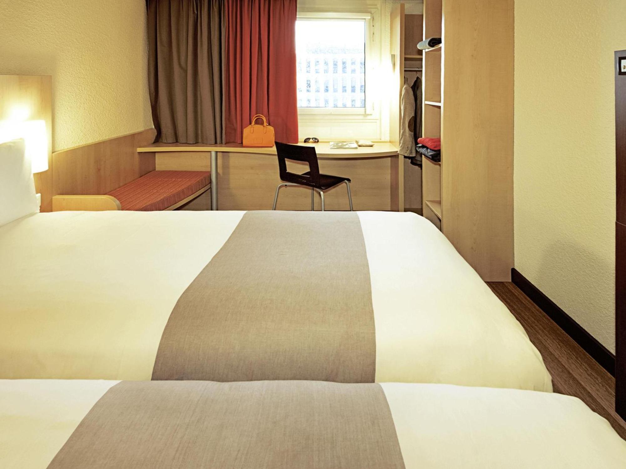 Standard Twin Room,1770935196:JPEG