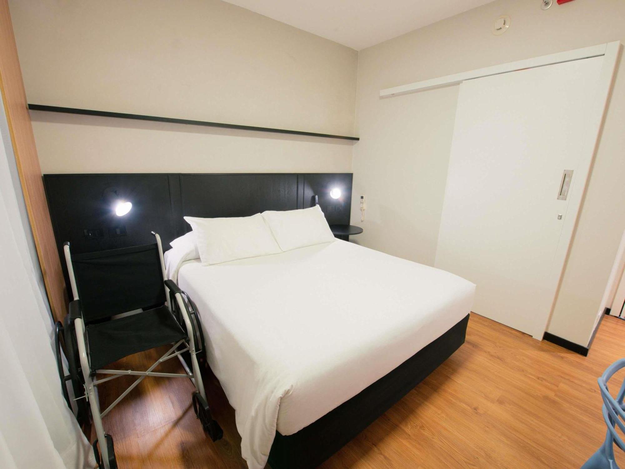 Adapted Standard Double Room