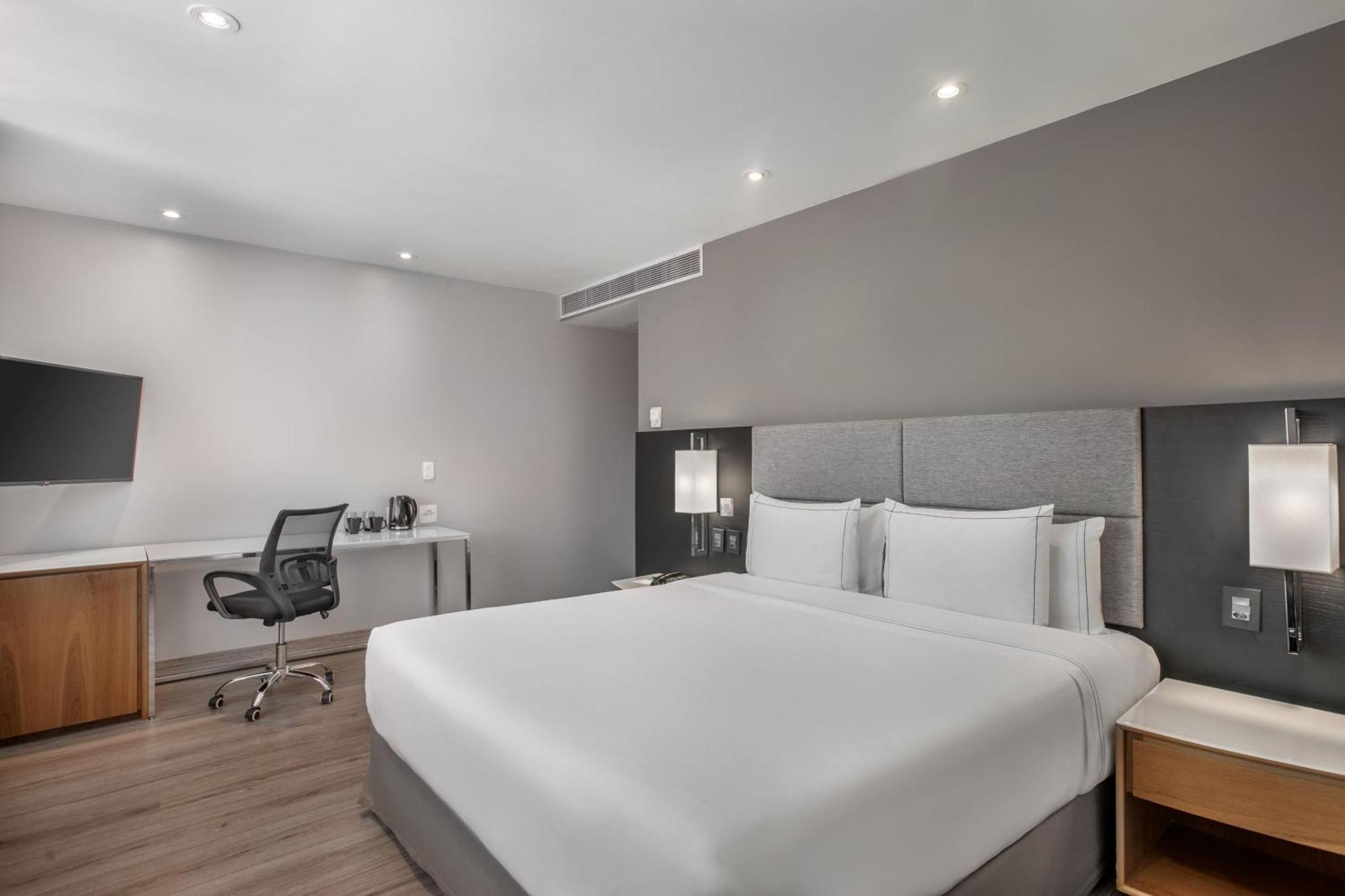 Premium Queen Room,1770939016:JPEG