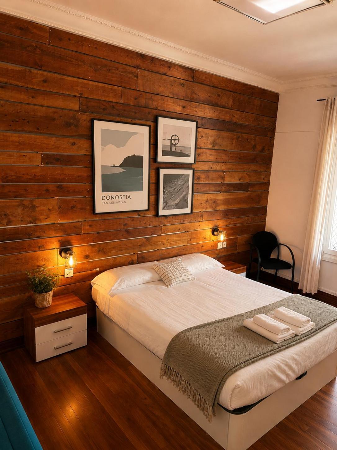 Double Room,1770974388:JPEG