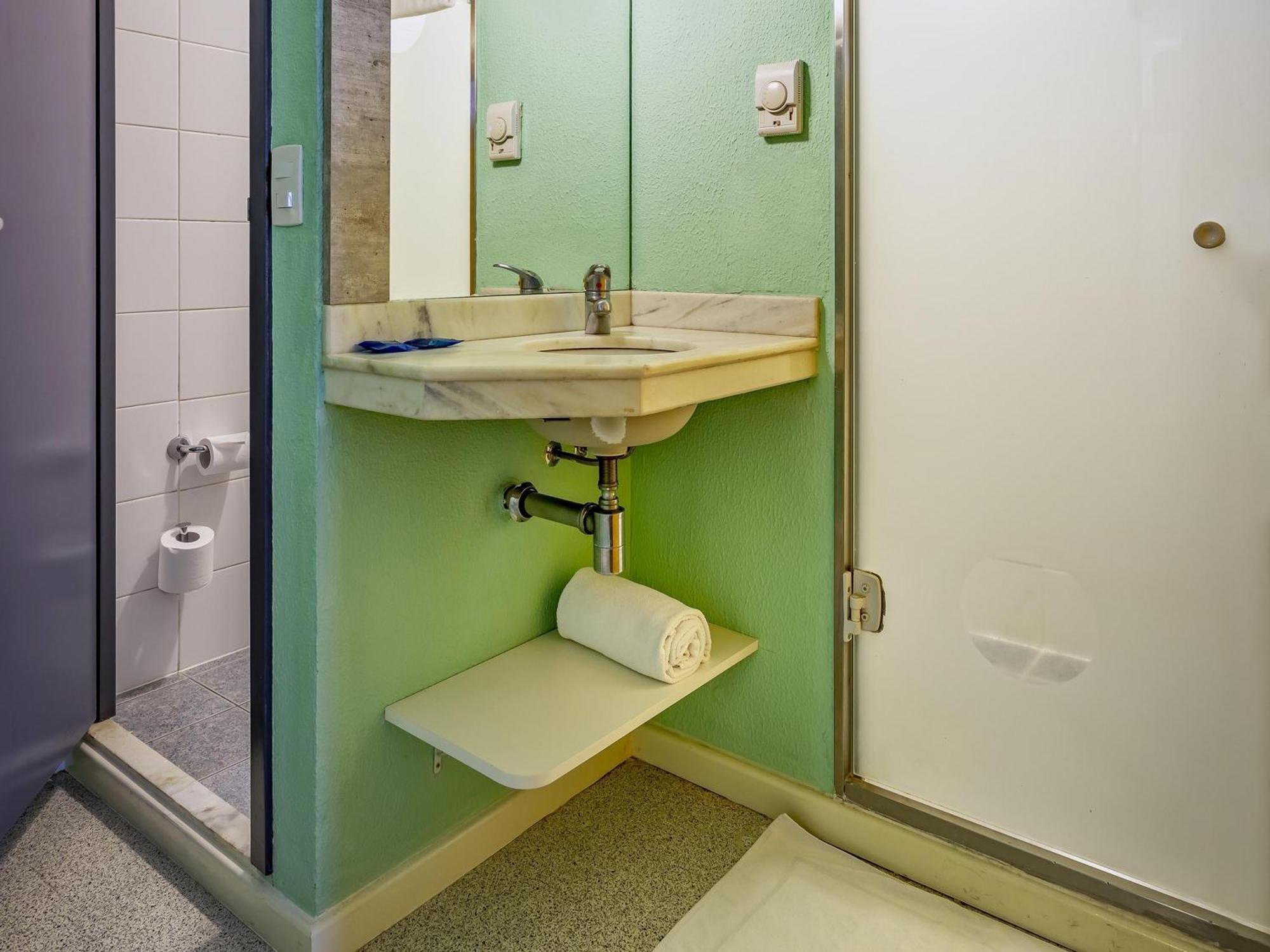 Standard Apartment Overlapping Bed
