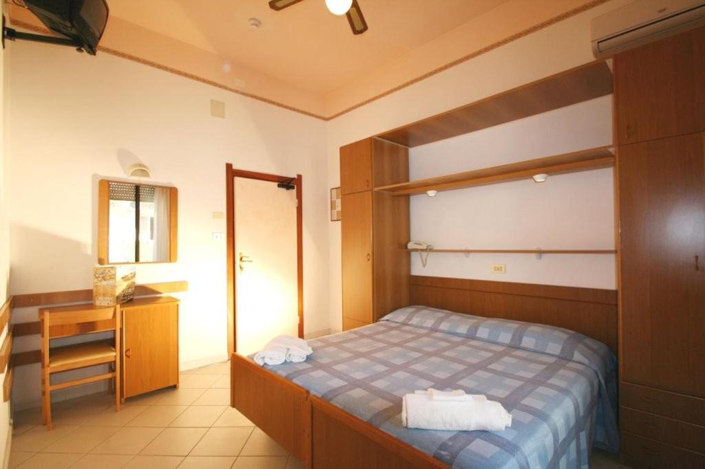 Standard Double Room,1771331975:JPEG