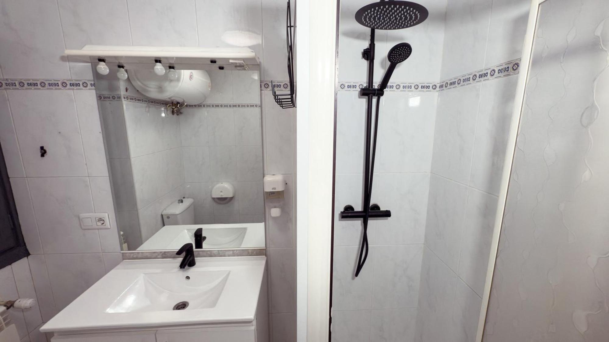 Single Room,1771352903:JPEG