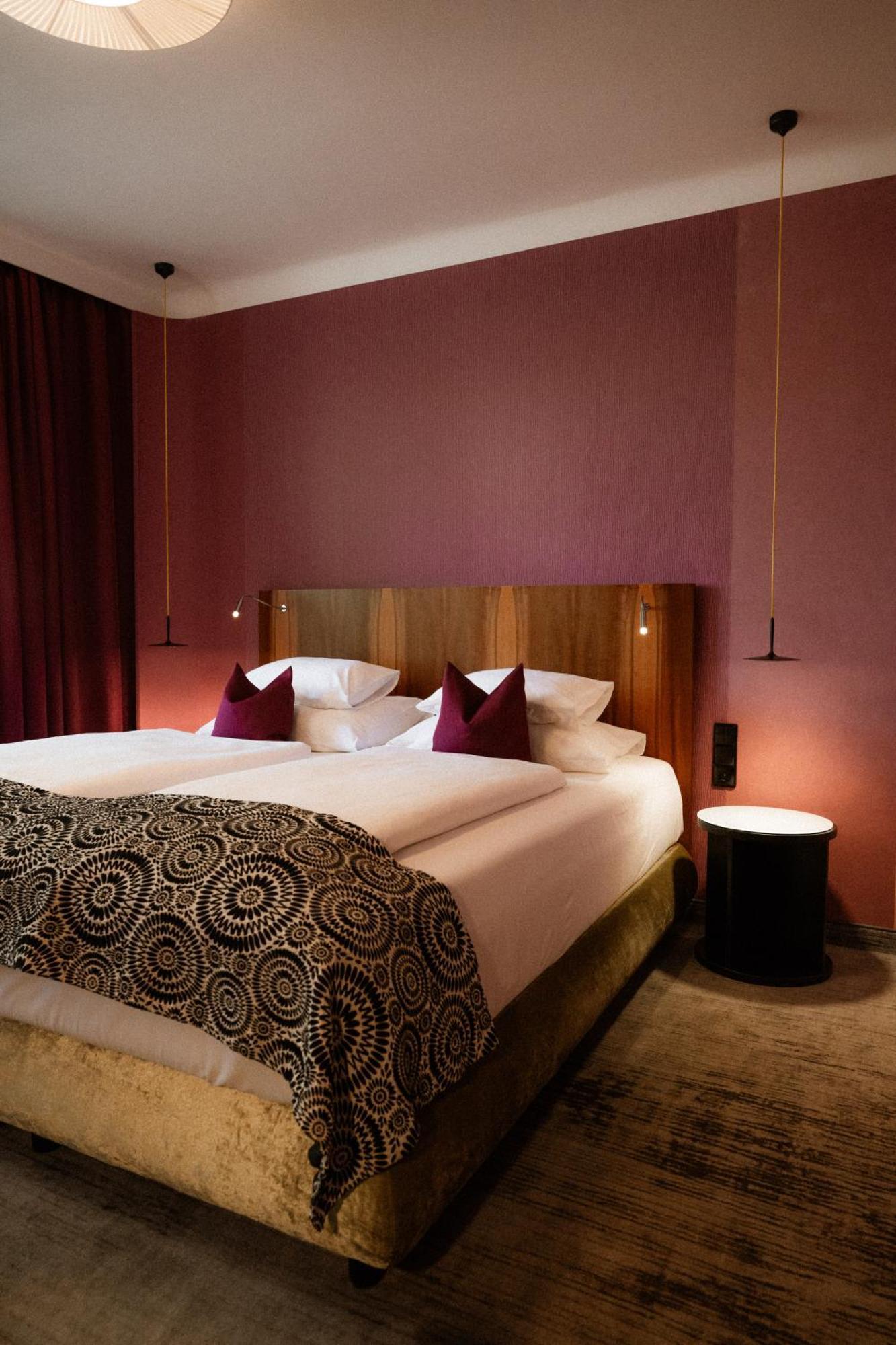 Double Room,1771479171:JPEG