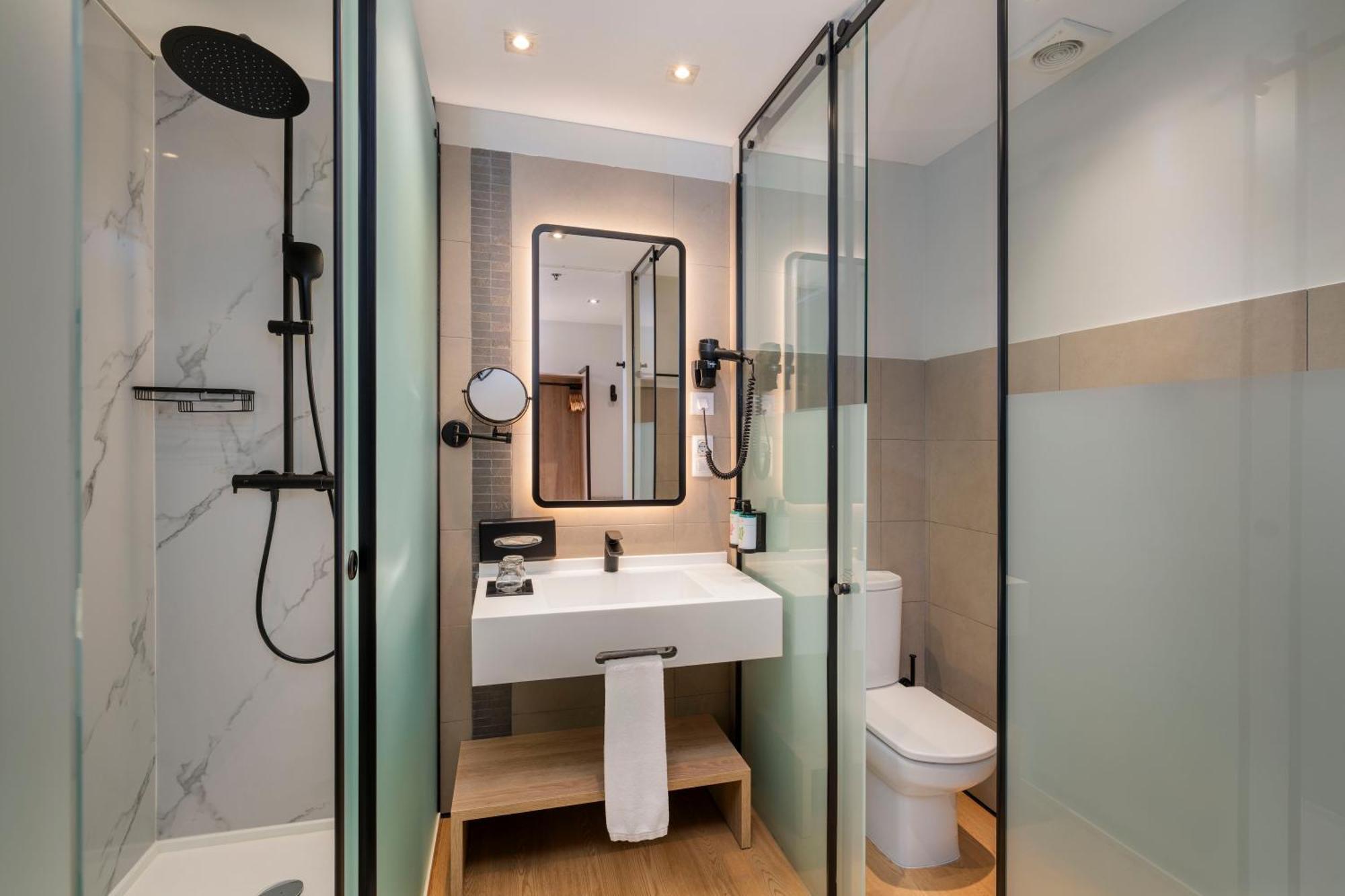 Large Single Room,1771734349:JPEG