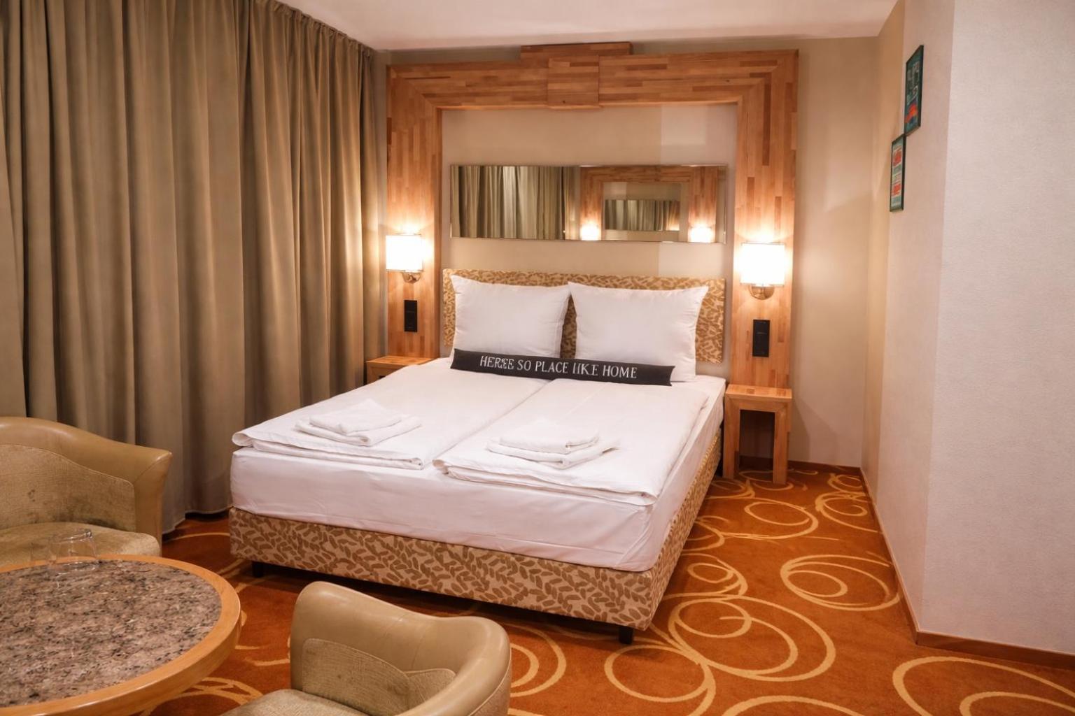 Economy Triple Room,1771842069:JPEG