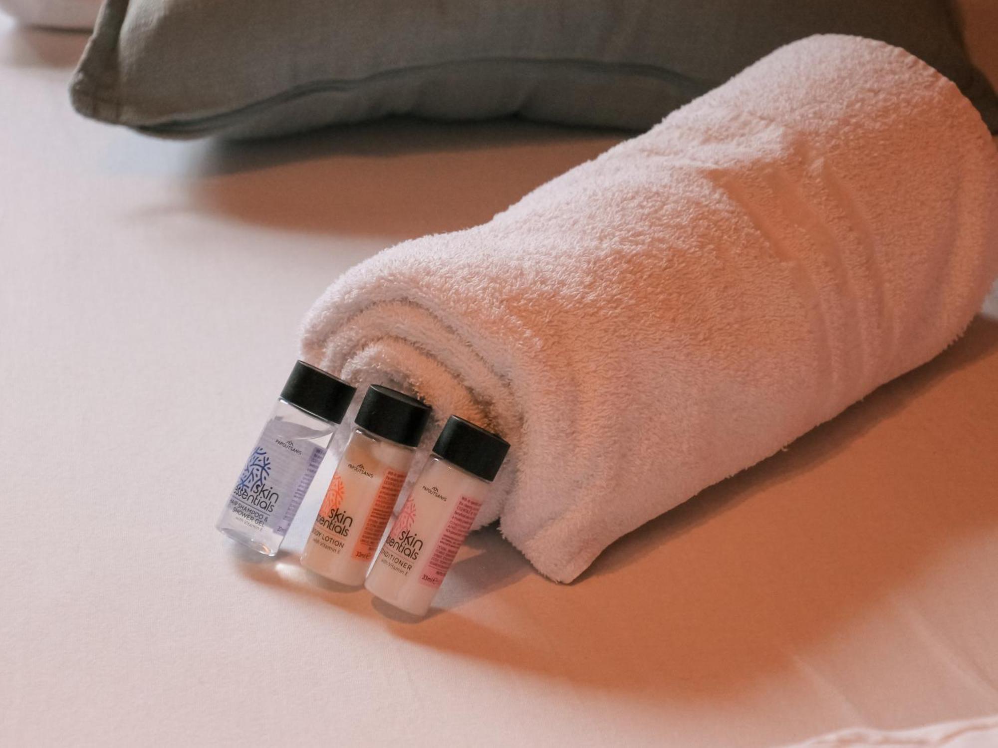 Double or Twin Room Private Bathroom
