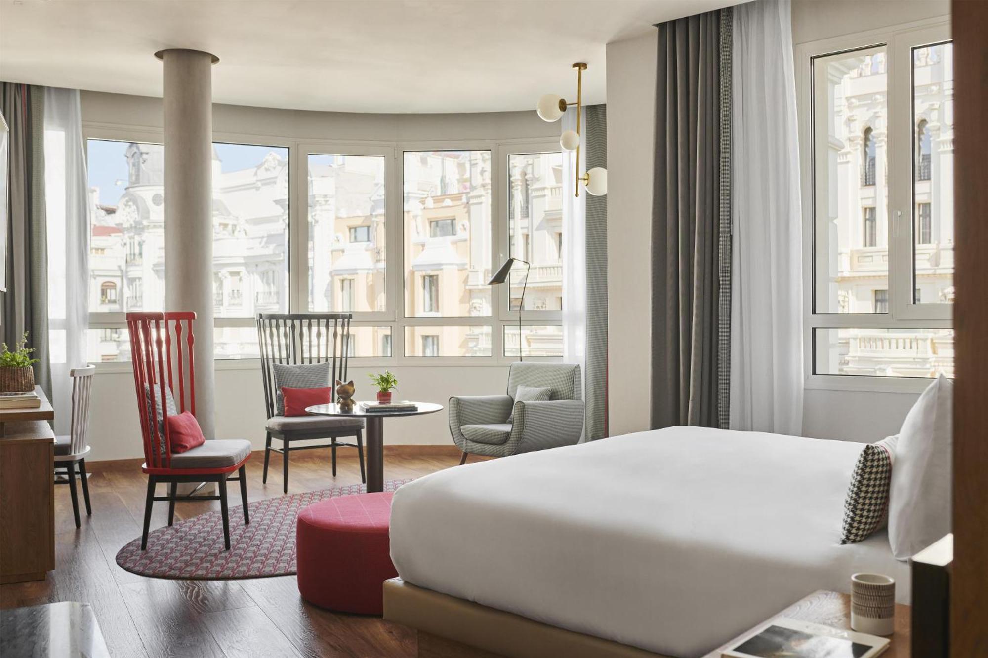 Junior Suite Gran Via View,1771898871:JPEG