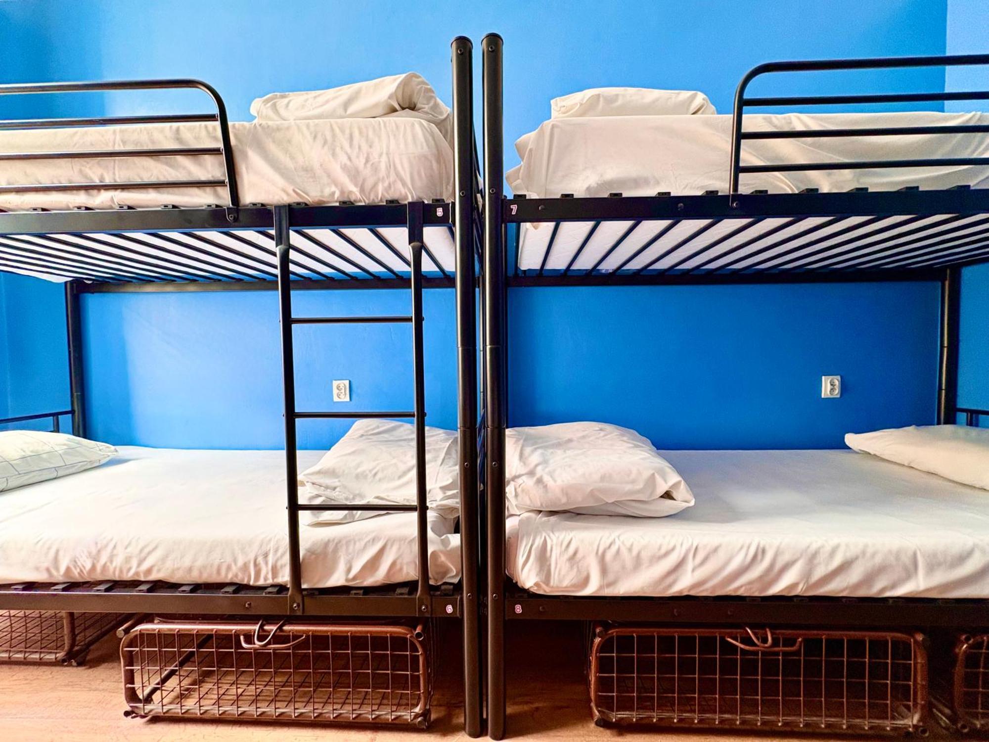 Bed 8-Person Room,1772072211:JPEG