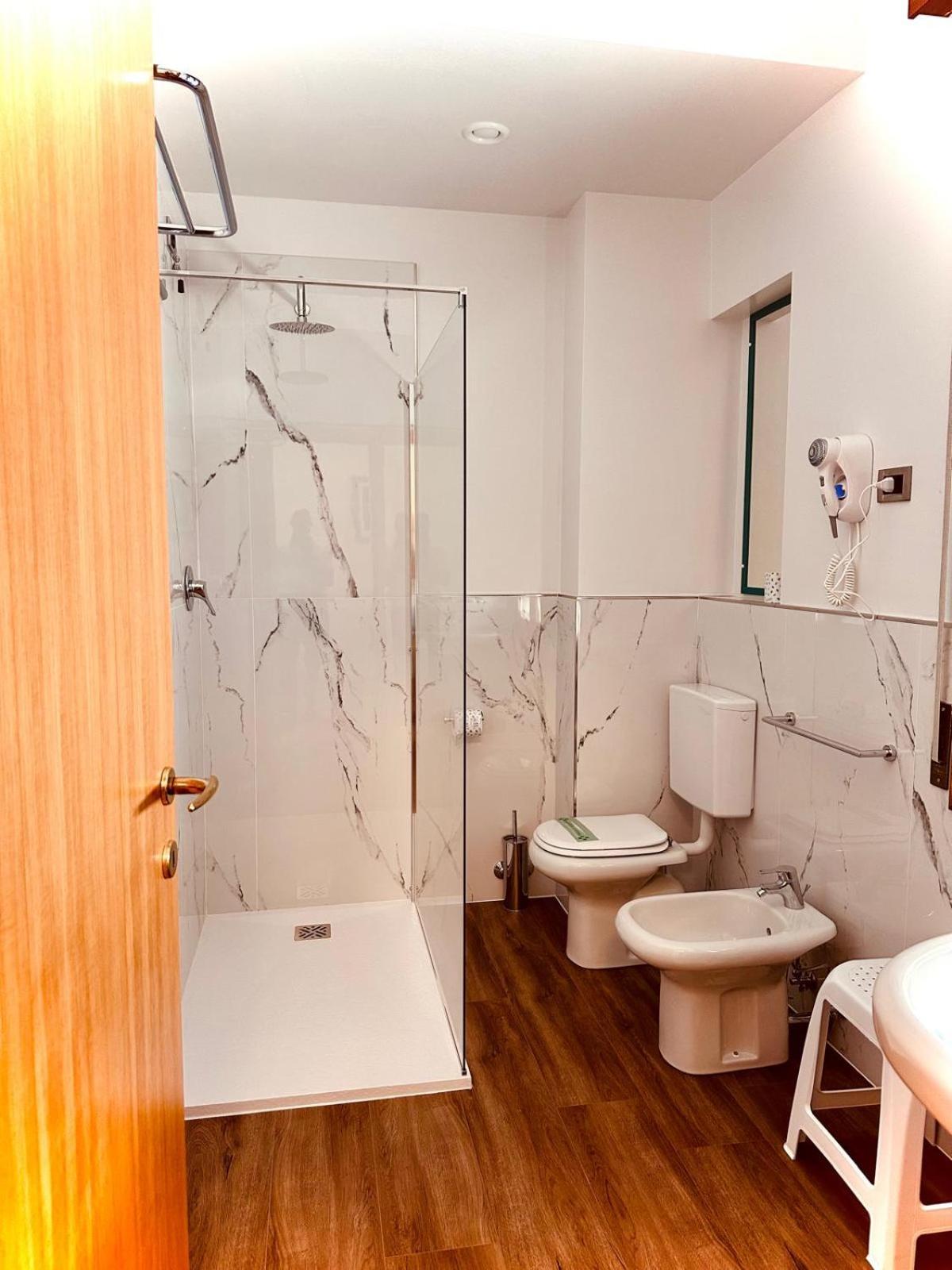 Double or Twin Room,1772913321:JPEG