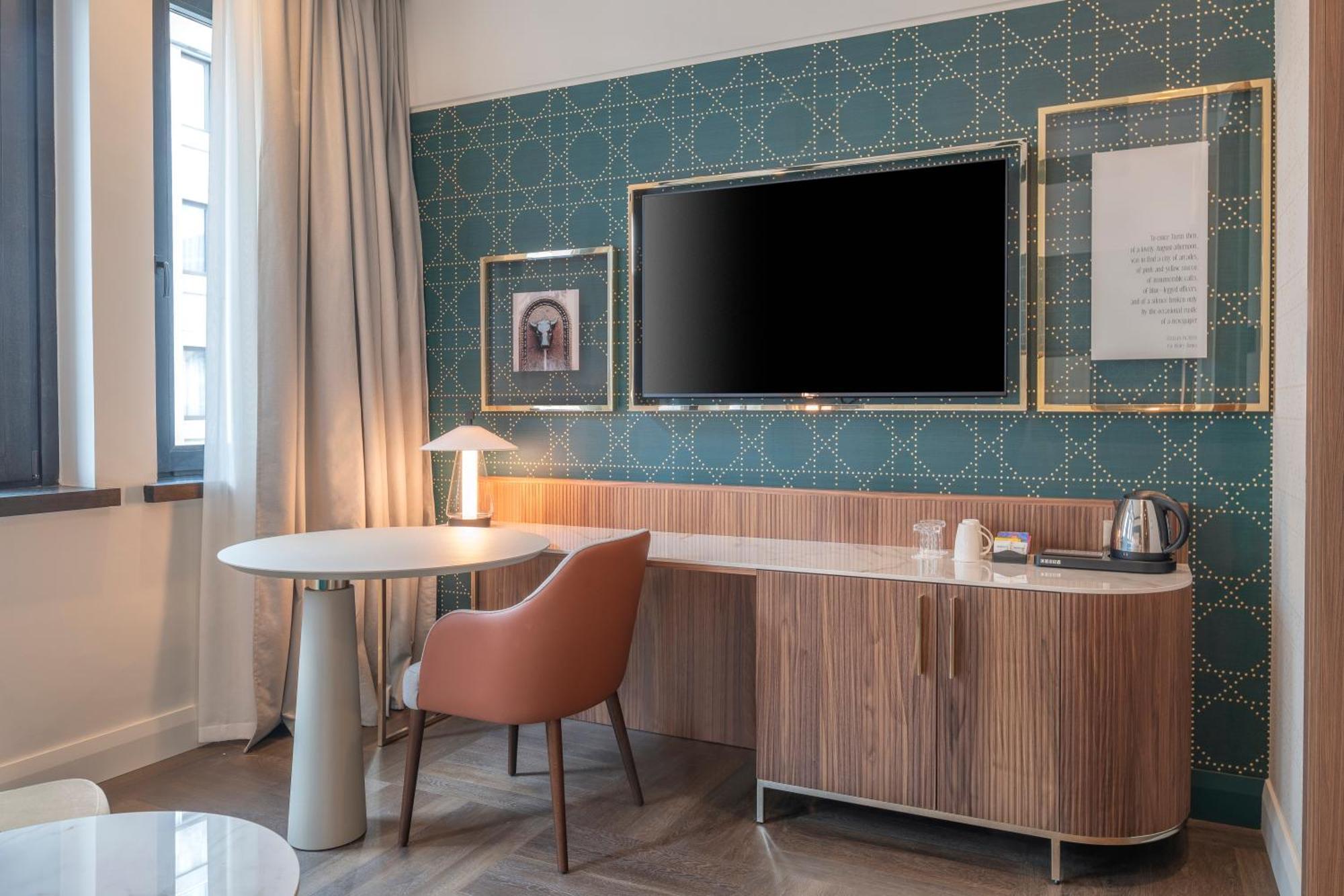 King Guest Room