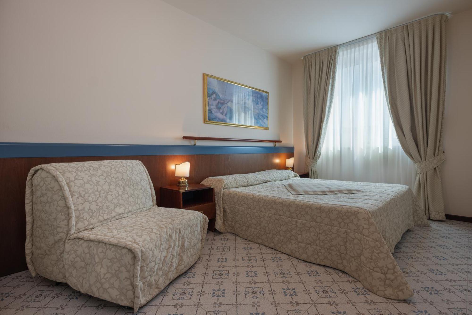 Two-Bedroom Apartment Sea View