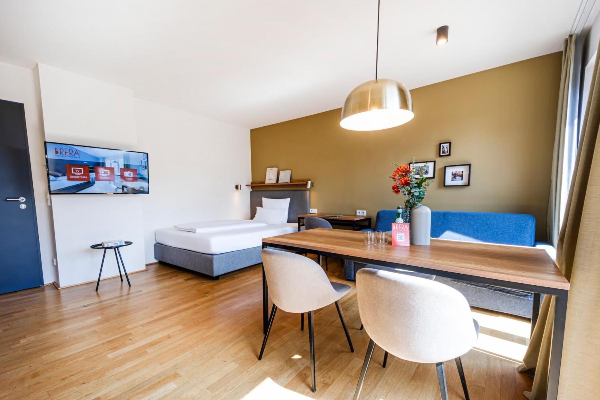 Apartment M King bed terrace