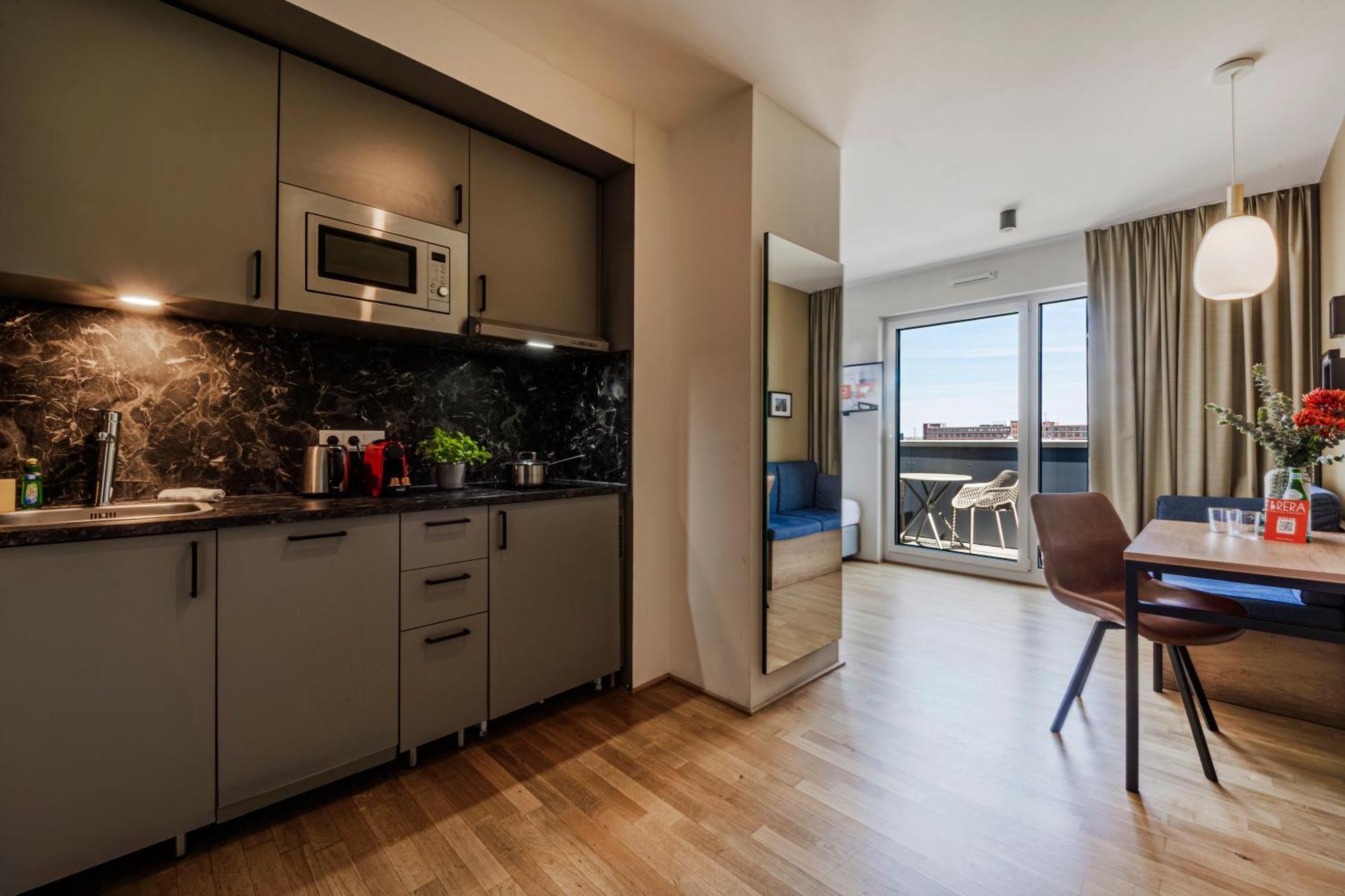 Apartment S Queen bed terrace