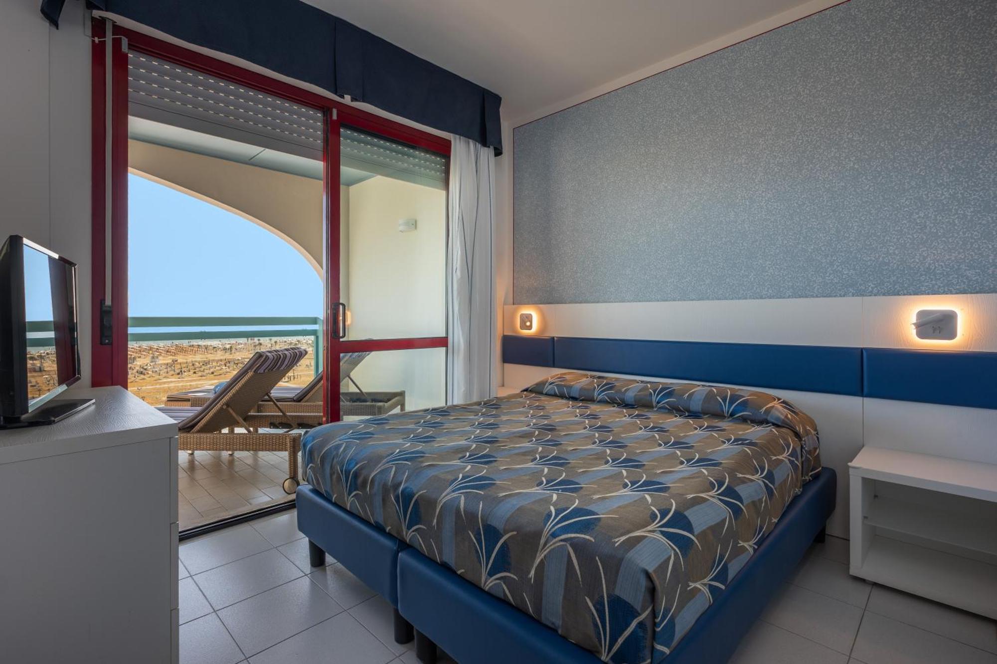 Two-Bedroom Apartment Sea View