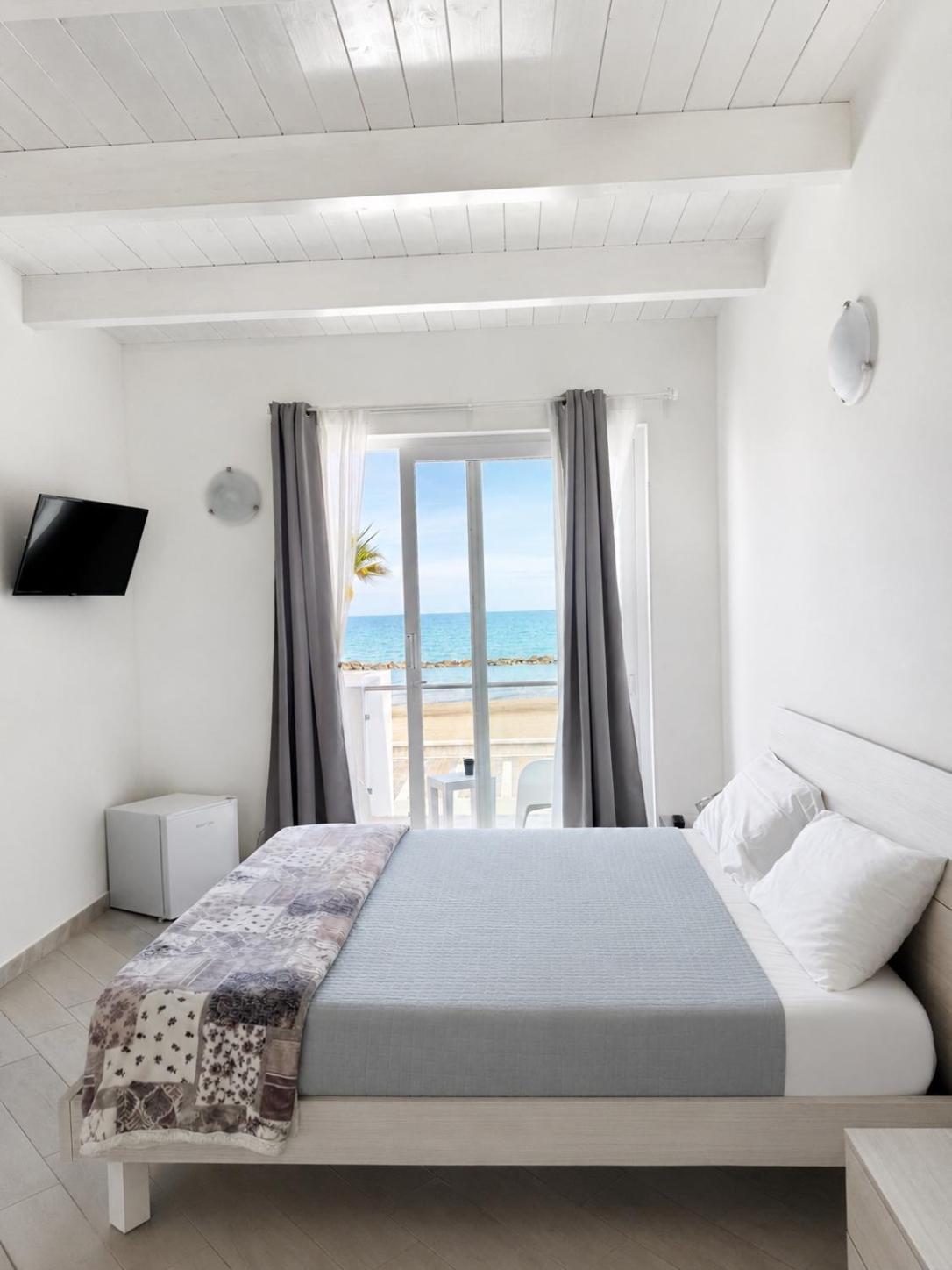 Double Room,1773470121:JPEG
