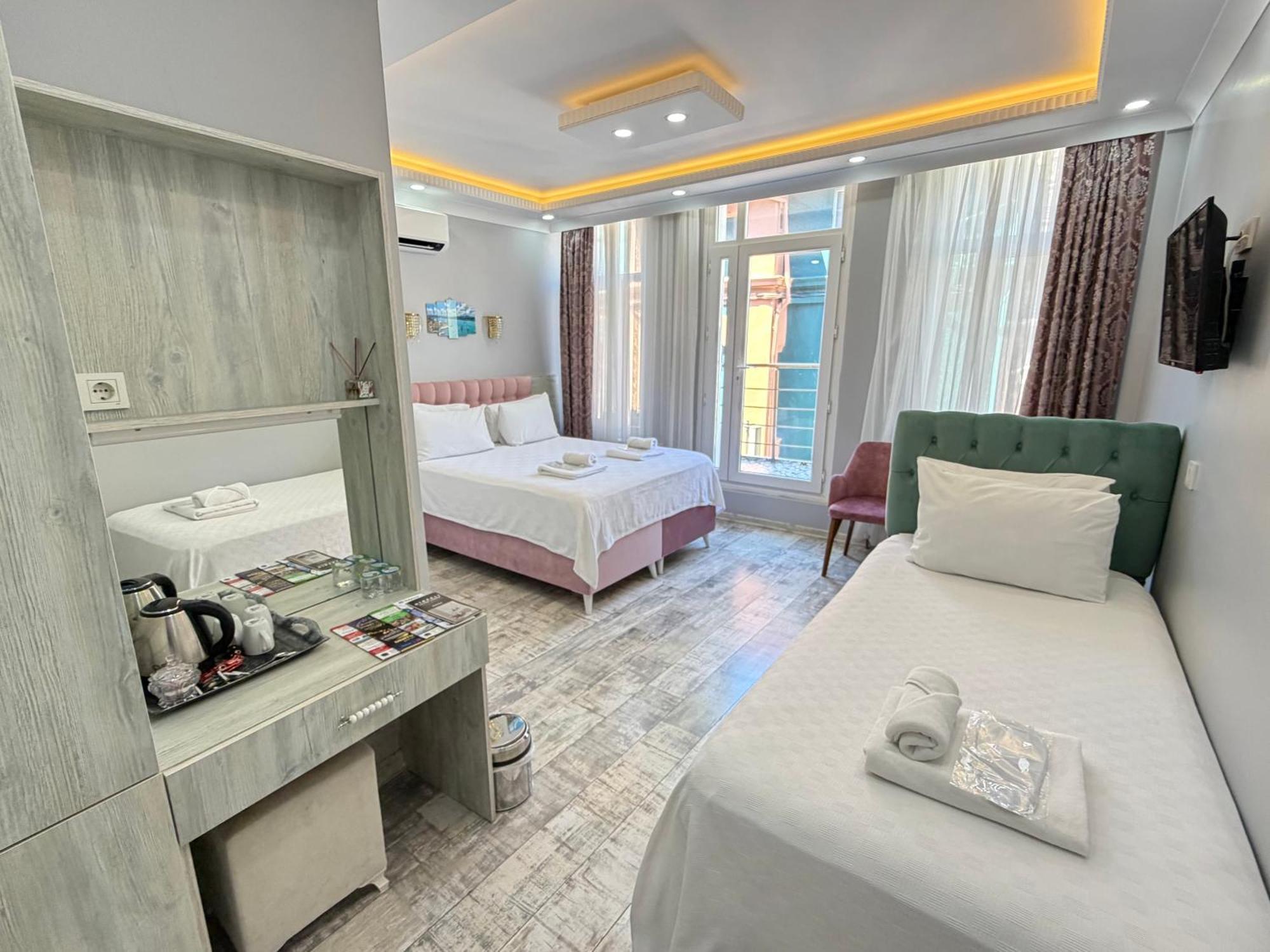 Triple Room Balcony
