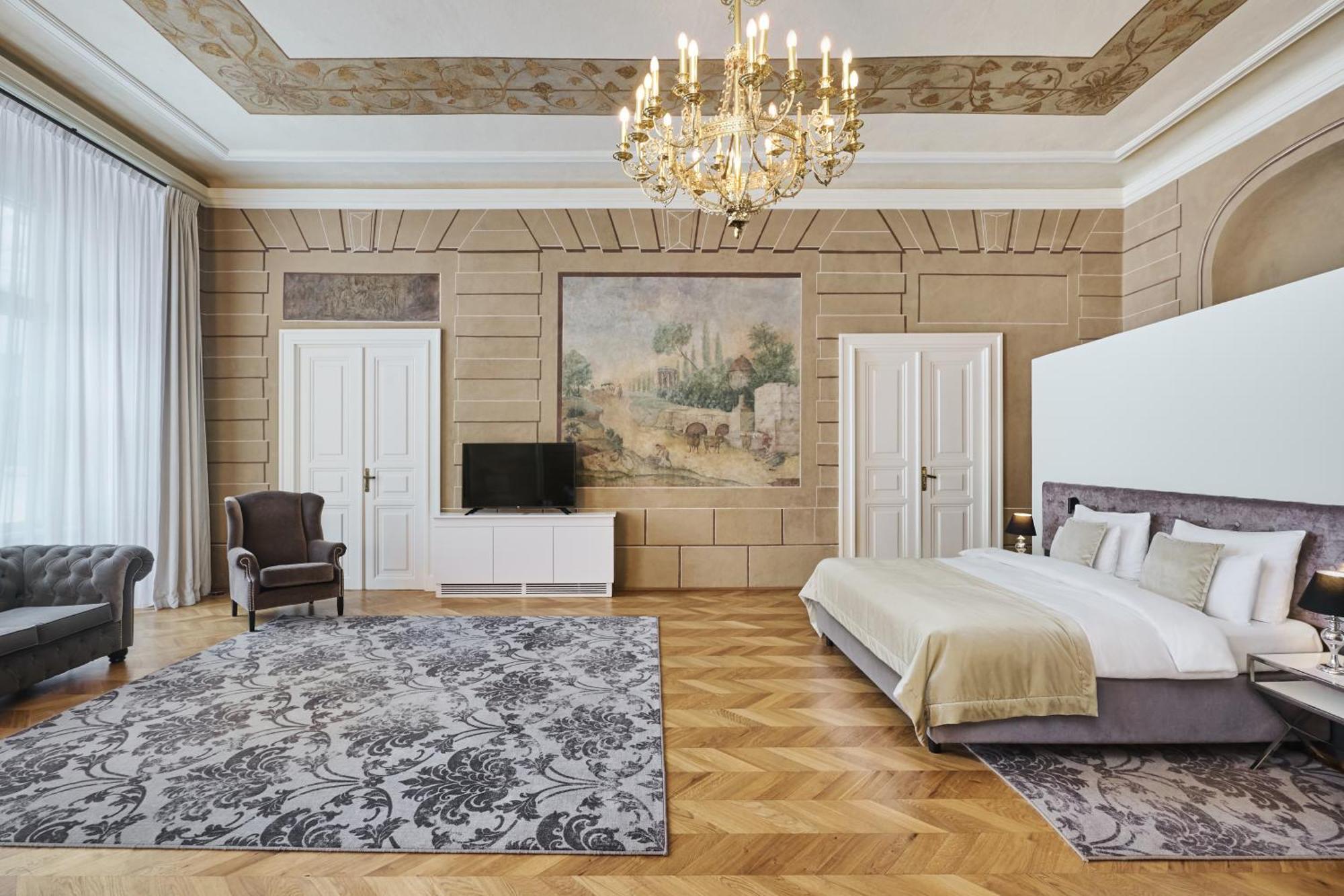 Historical Deluxe Suite,1773381801:JPEG