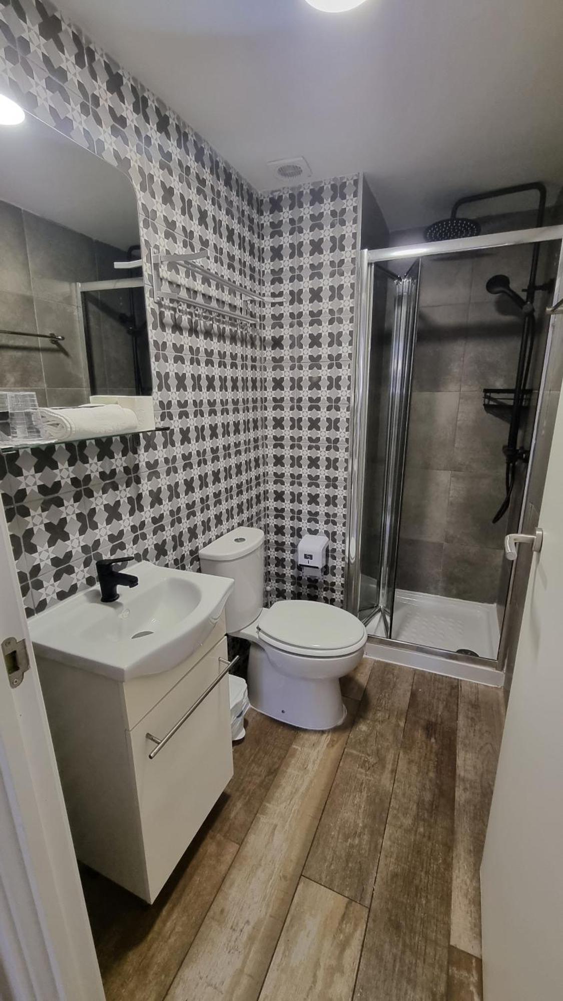 Habitación Doble Deluxe con ducha