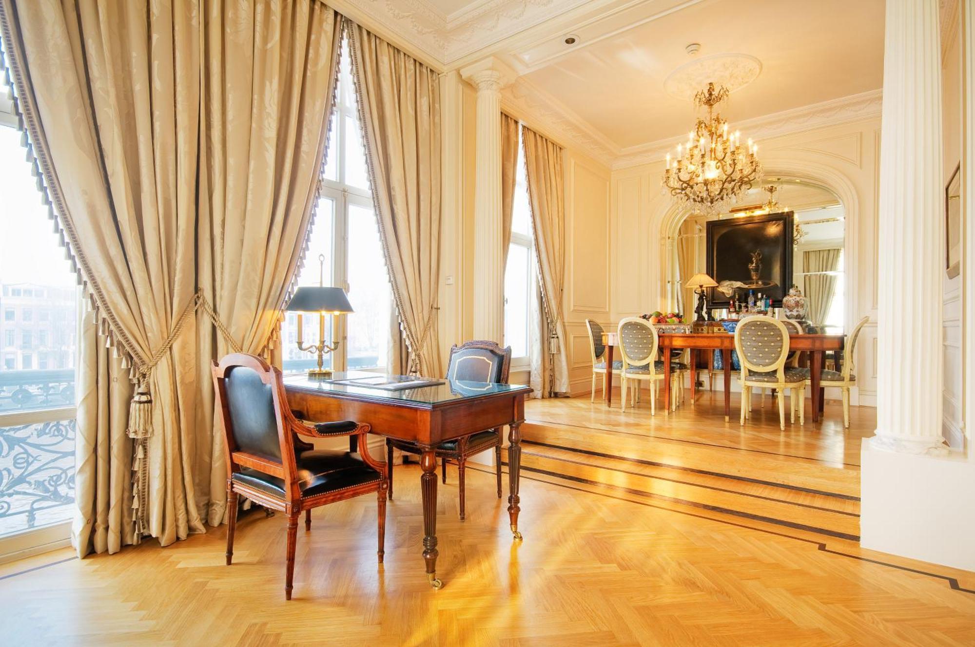 Royal Suite,1773665836:JPEG