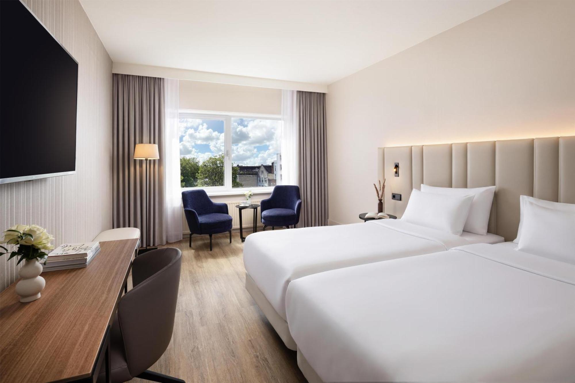 Standard Courtyard Room