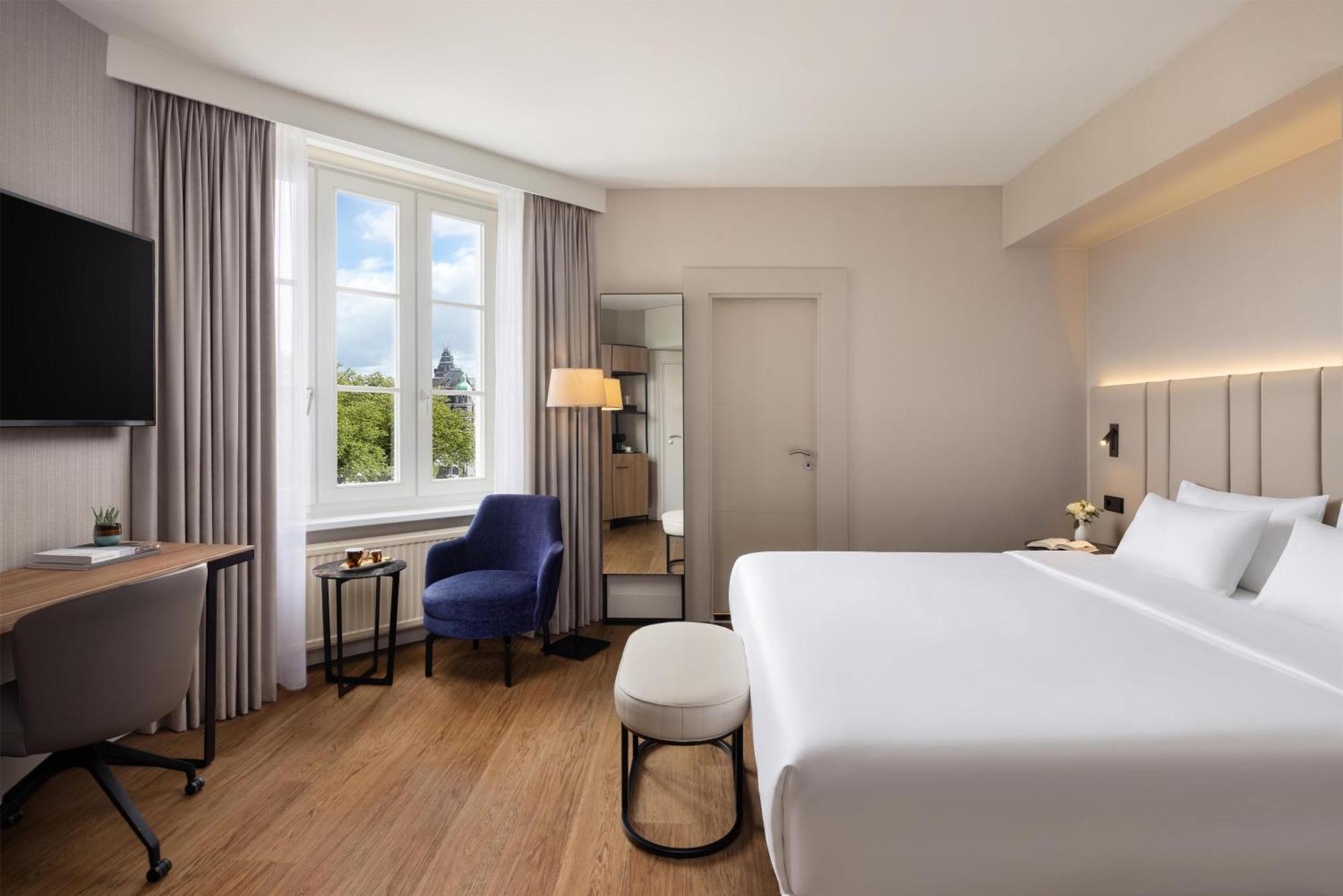 Superior City View Room