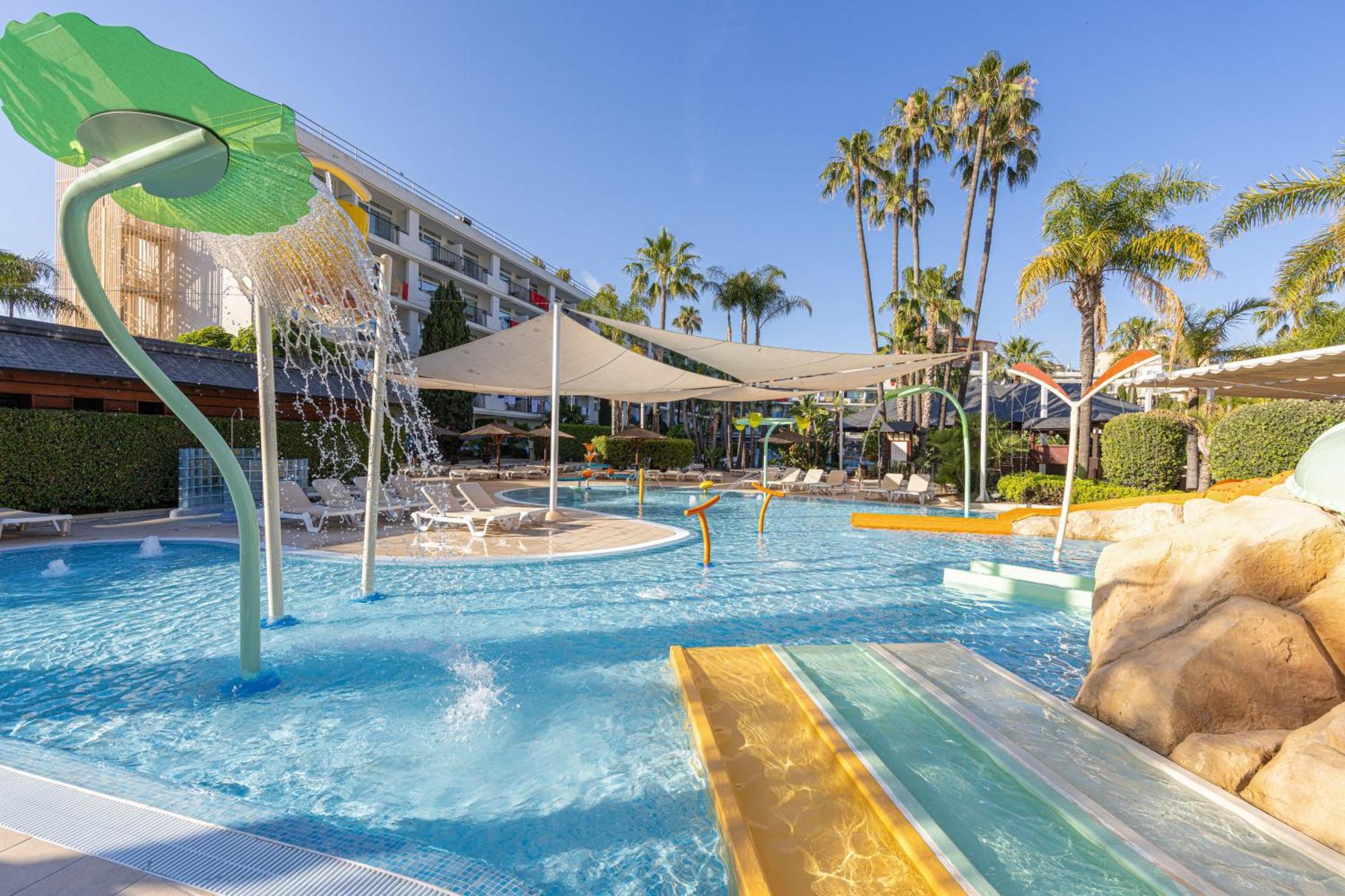 Sol Family Suite Splash View,1774440872:JPEG