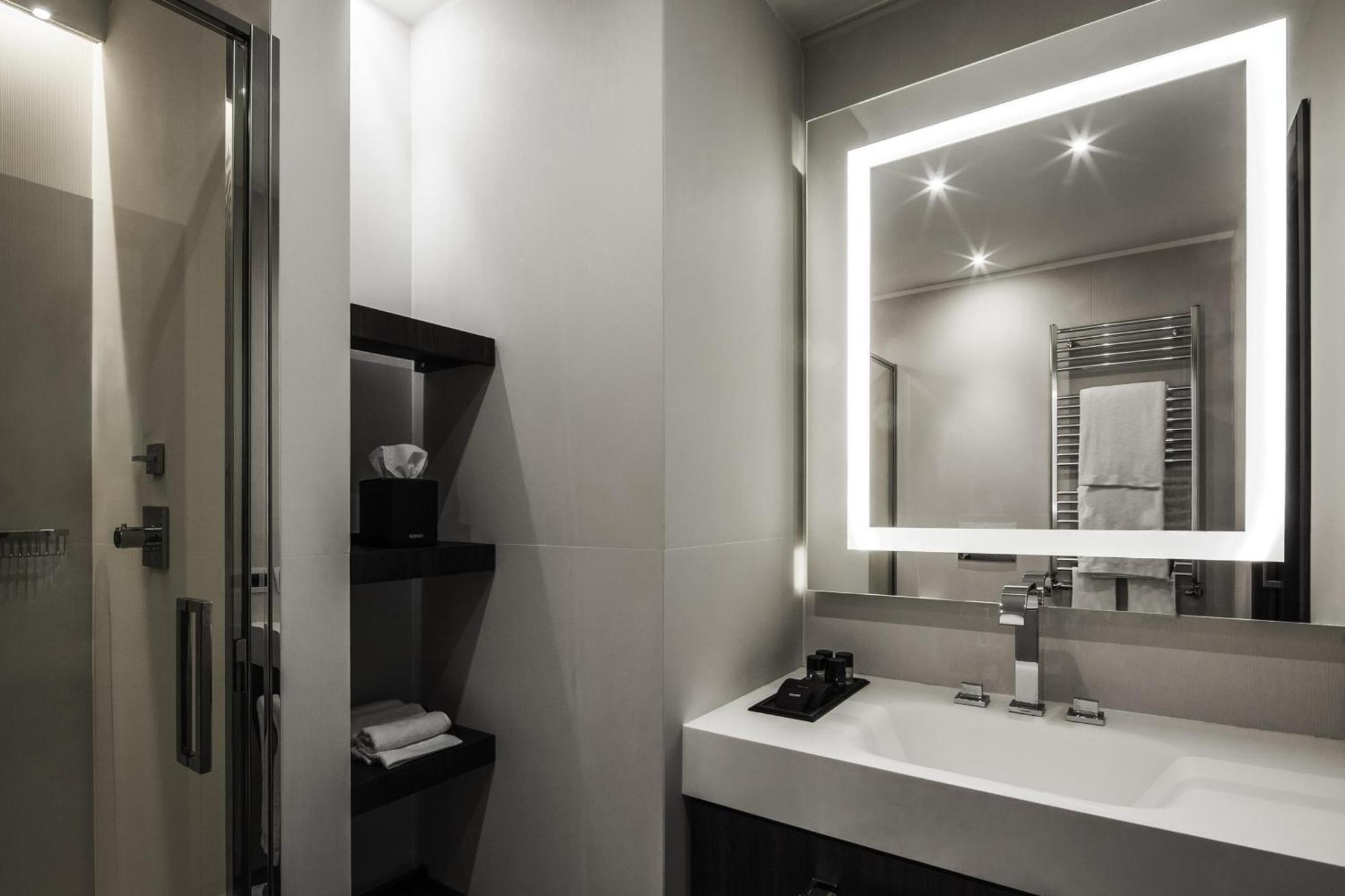Chambre Lit King-Size - Vue sur Ville